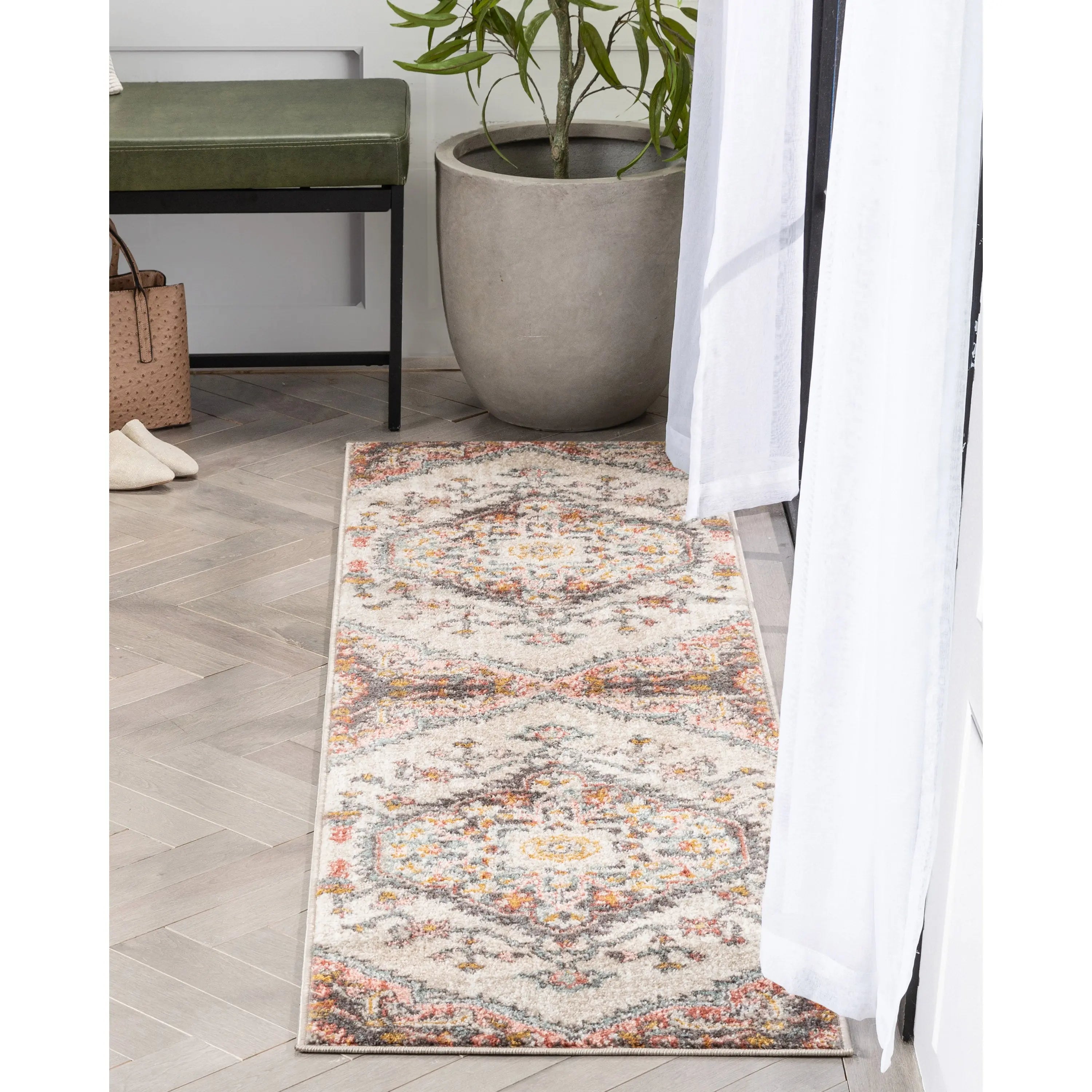 Gwendolyn Blush Bohemian Oriental Medallion Rug、mySite、gigharbornorthrealestate