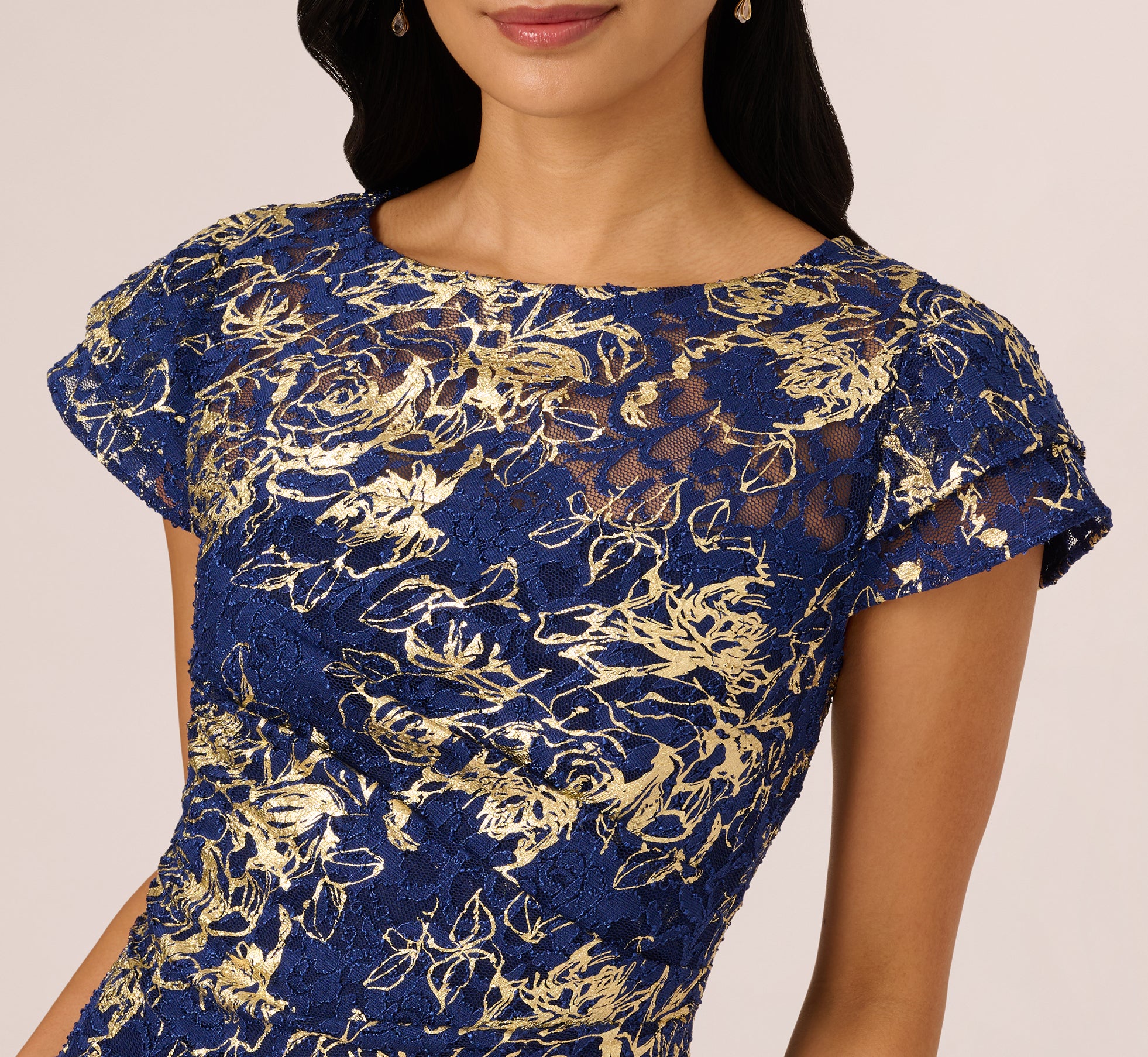Cap Sleeve Foil Lace Sheath Dress In Navy Gold、mySite、solidvoid