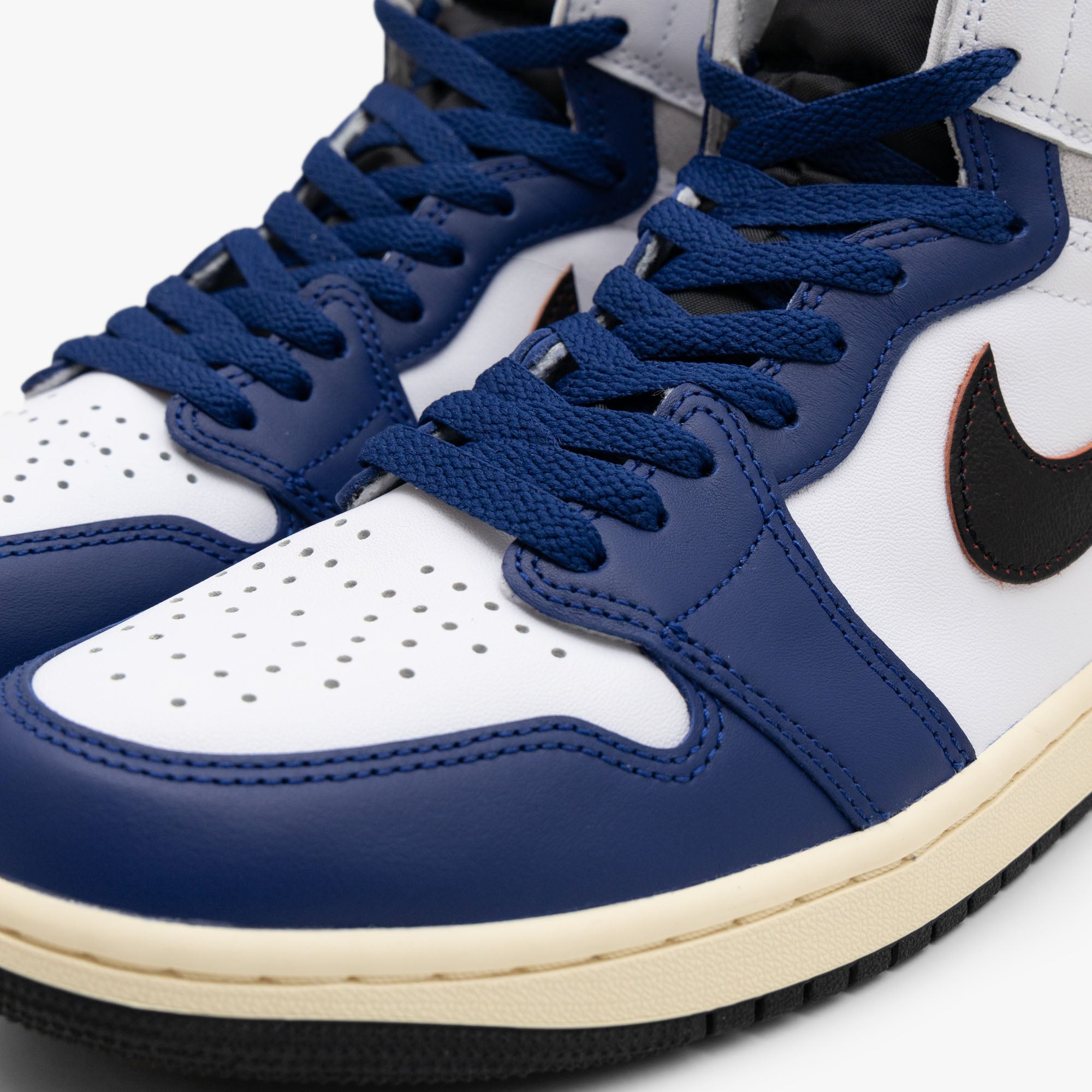  Jordan 1 Retro High OG White / Black / Neutral Grey - Deep Royal Blue、mySite、merchandisen