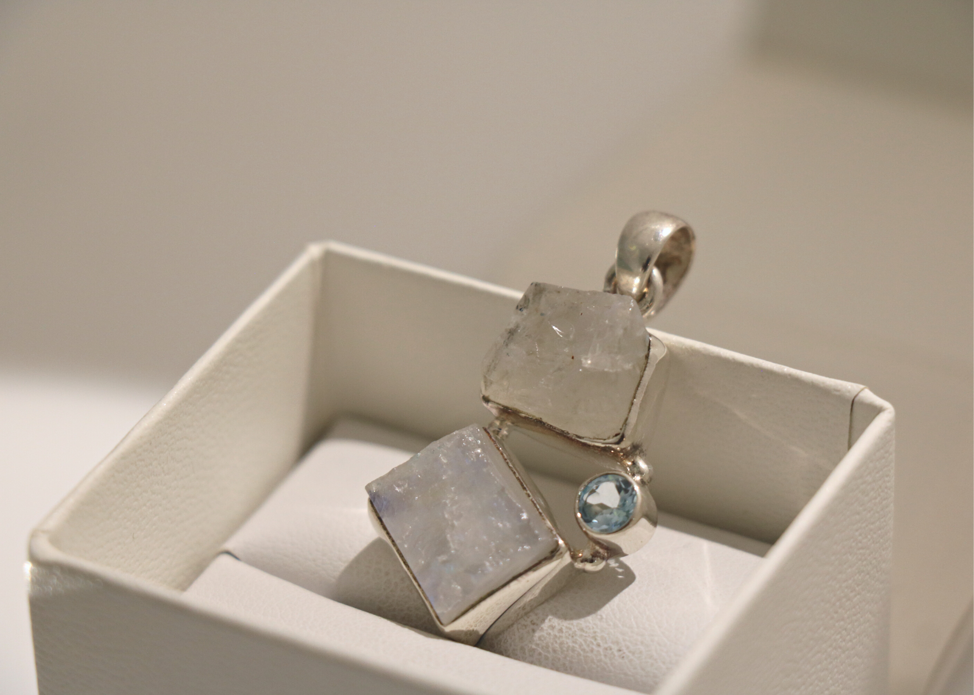 Dual Rainbow Moonstone and Aquamarine Pendant (Sterling Silver)、mySite、topwebapps
