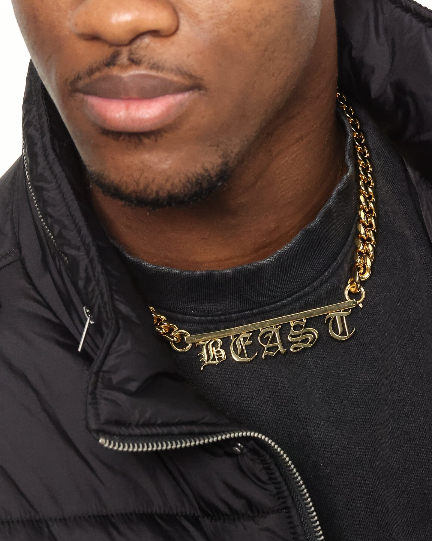 Saint Morta Custom Alpha 5 Letter Chain Gold、mySite、zt4zffjzw