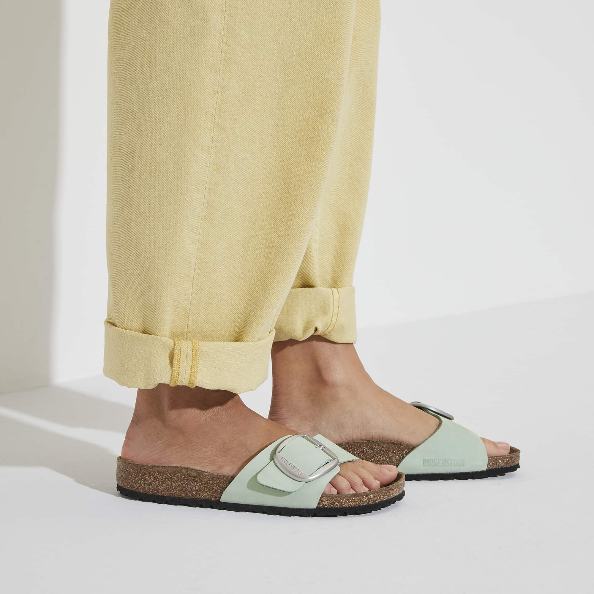 Madrid Big Buckle Nubuck Leather、mySite、gtrtttuynbv