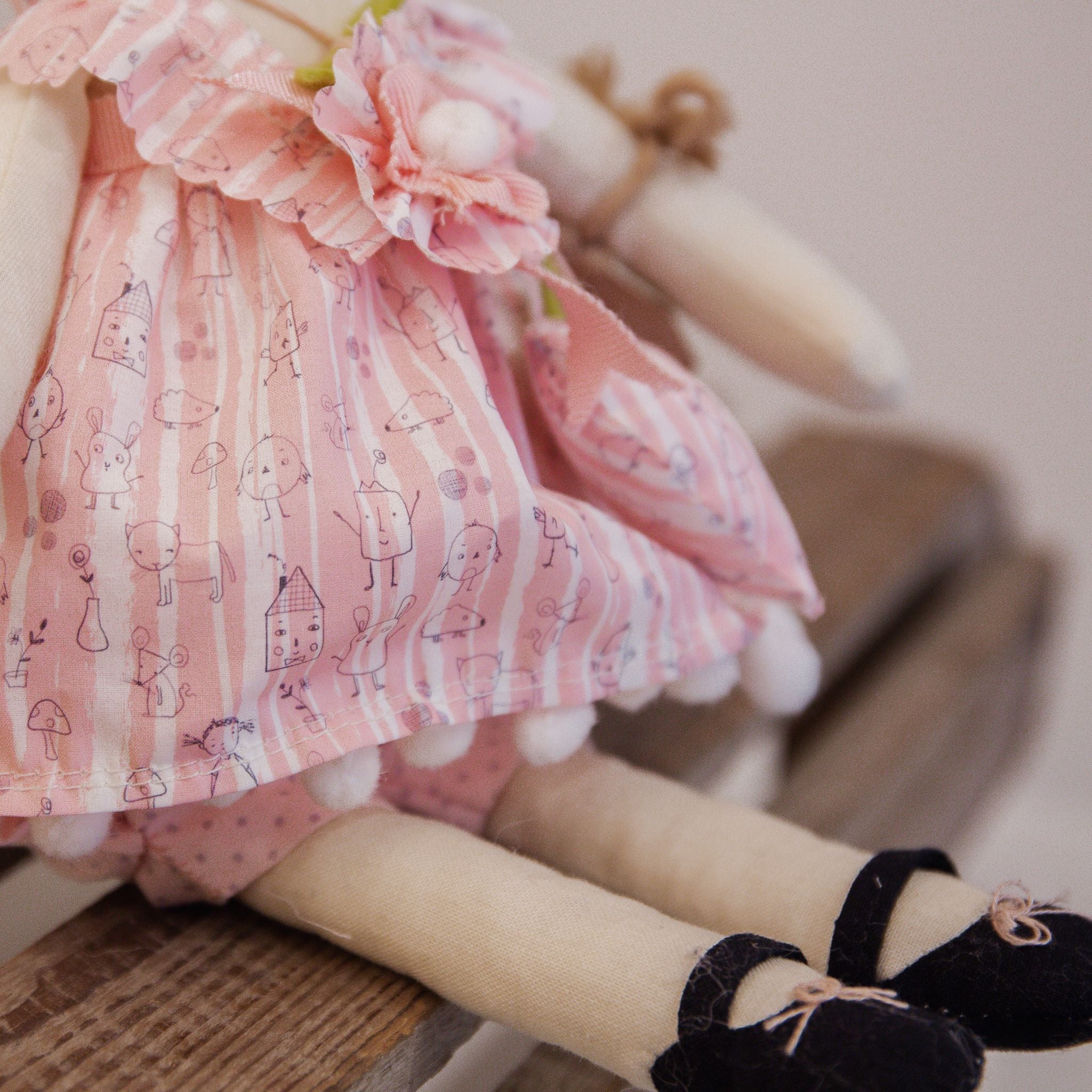 RETIRED - Hutch Studio - Pretty Sweet Penny - Hand-Crafted Cream Bunny、mySite、g9winljtr