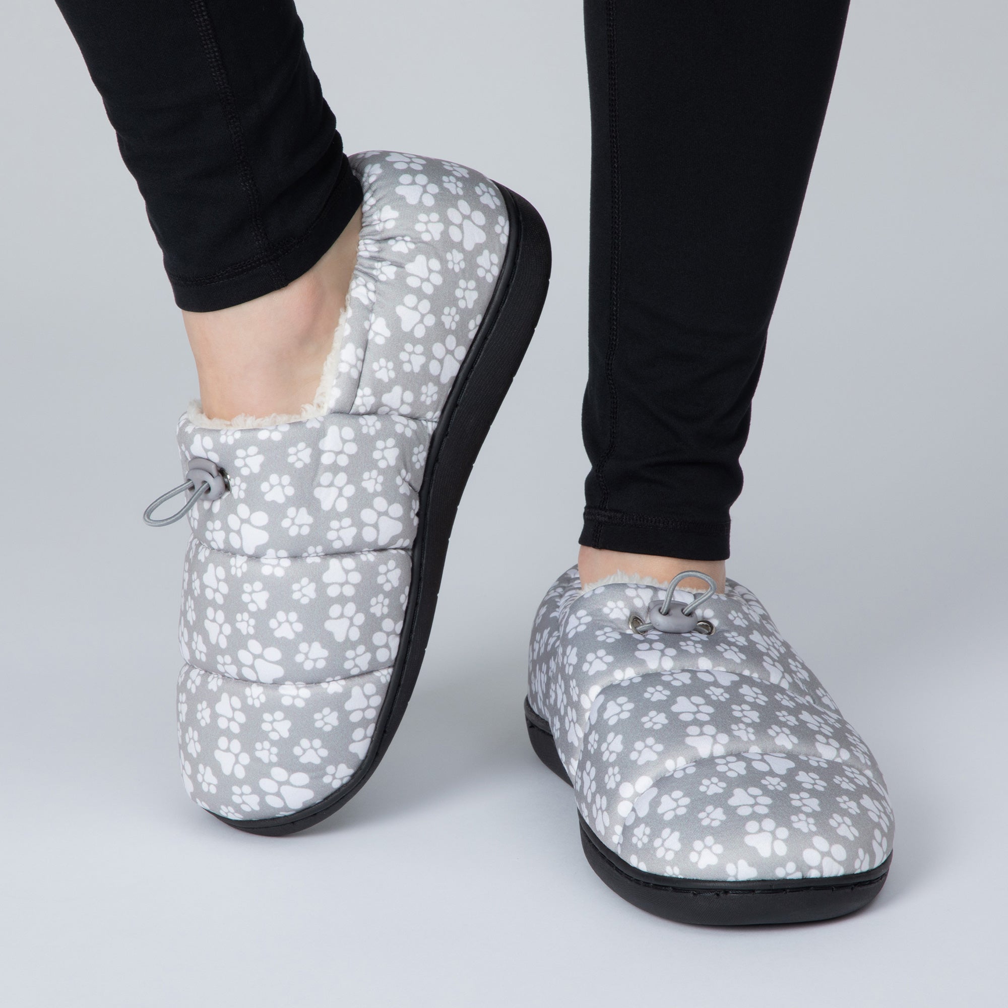 Paw Print Puffy Fleece-Lined Slippers with Toggle、mySite、camillekostekn