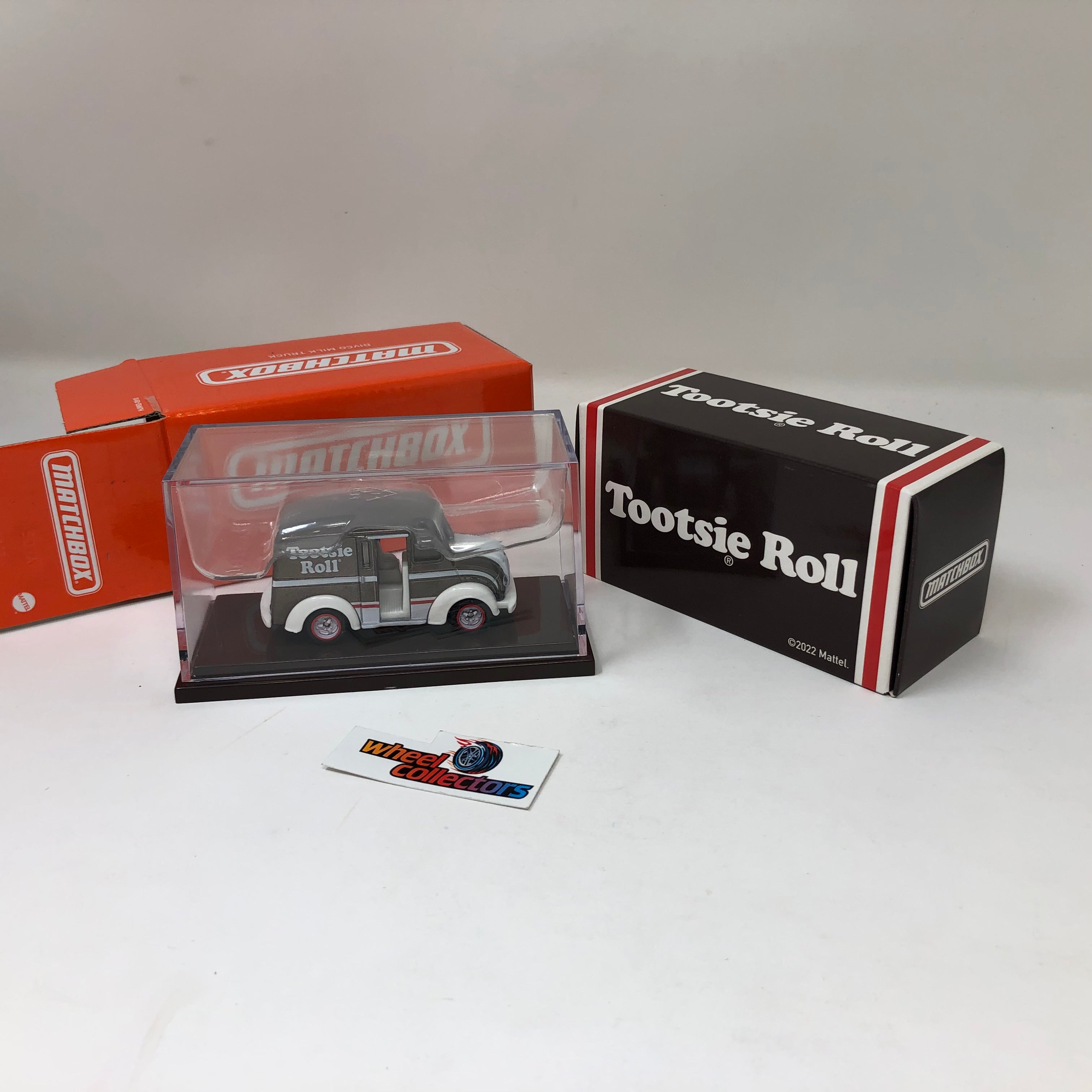 DIVCO Milk Truck TOOTSIE Roll * Matchbox Mattel Creations、mySite、hgirdovlk