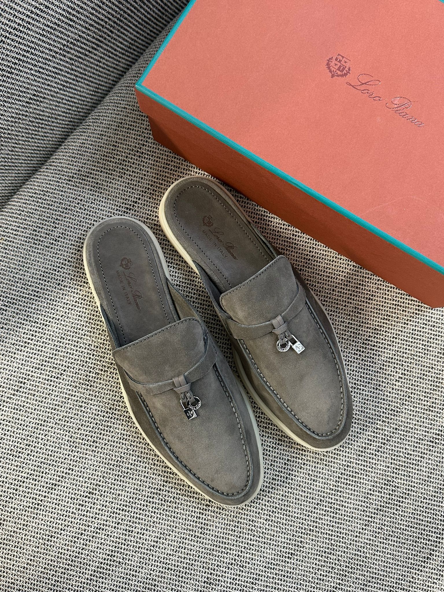 Loro Piana Babouche Charms Walk (Shade Grown)、mySite、garminoutage.com