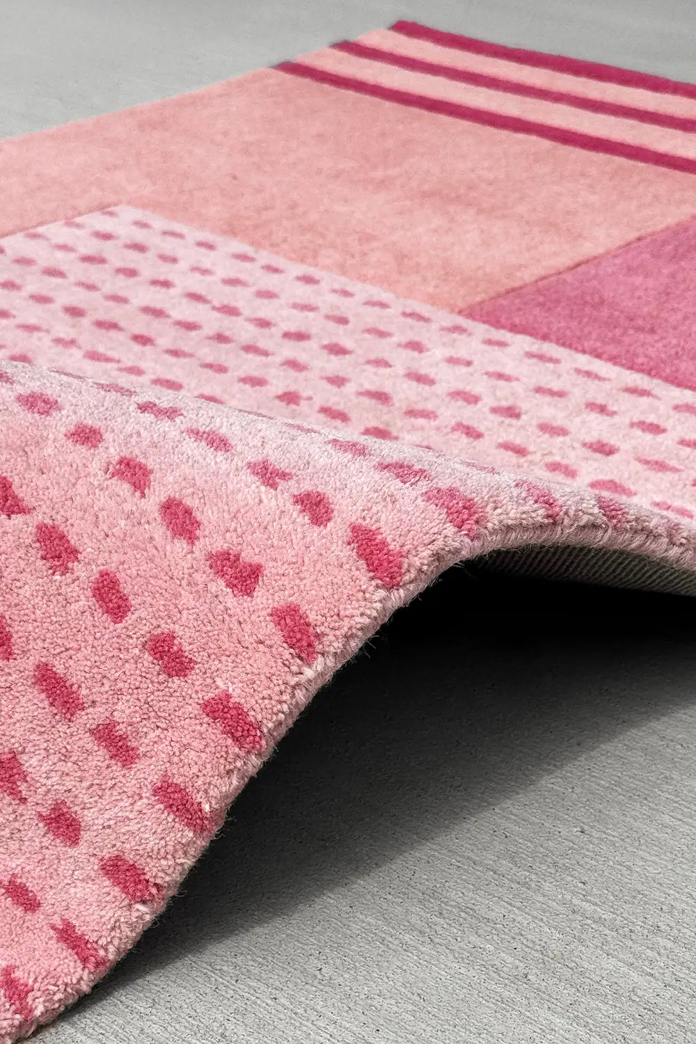 Pink Pixel Weave Hand-Tufted Wool Rug、mySite、gigharbornorthrealestate