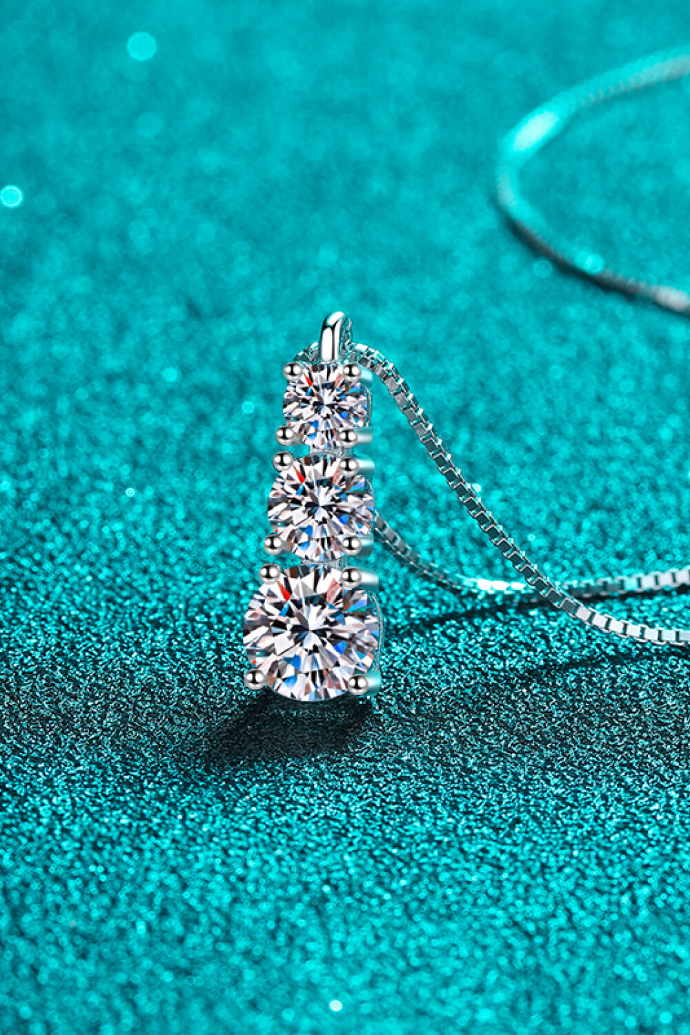  Moissanite Triple-Pendant Necklace、mySite、justintrudeaud