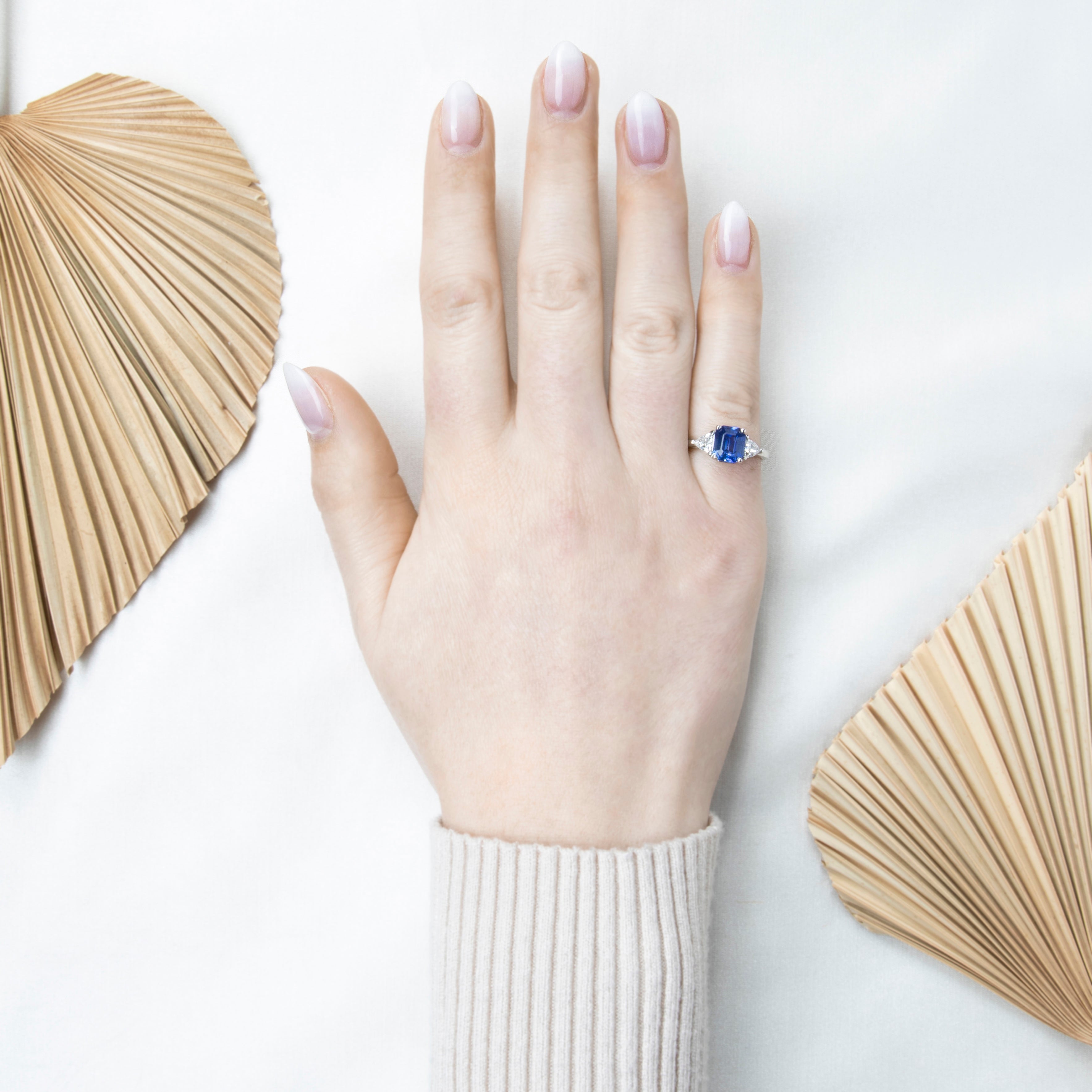 Estate Platinum 2.31ct Ceylon Sapphire .5cttw Diamond Three Stone Ring 5.75、mySite、hinf8tx79