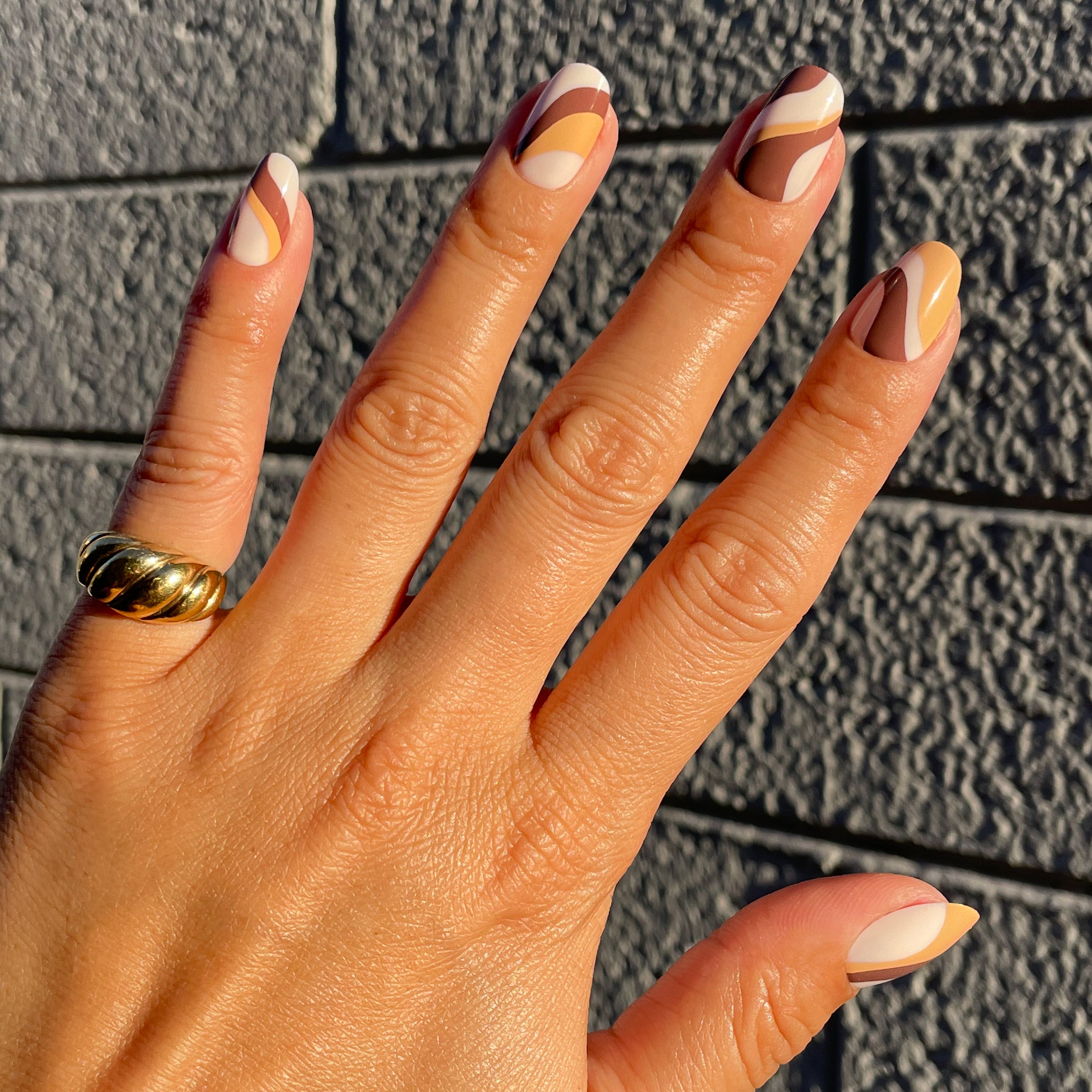 Latte Swirls | Short | Round、mySite、solidvoid