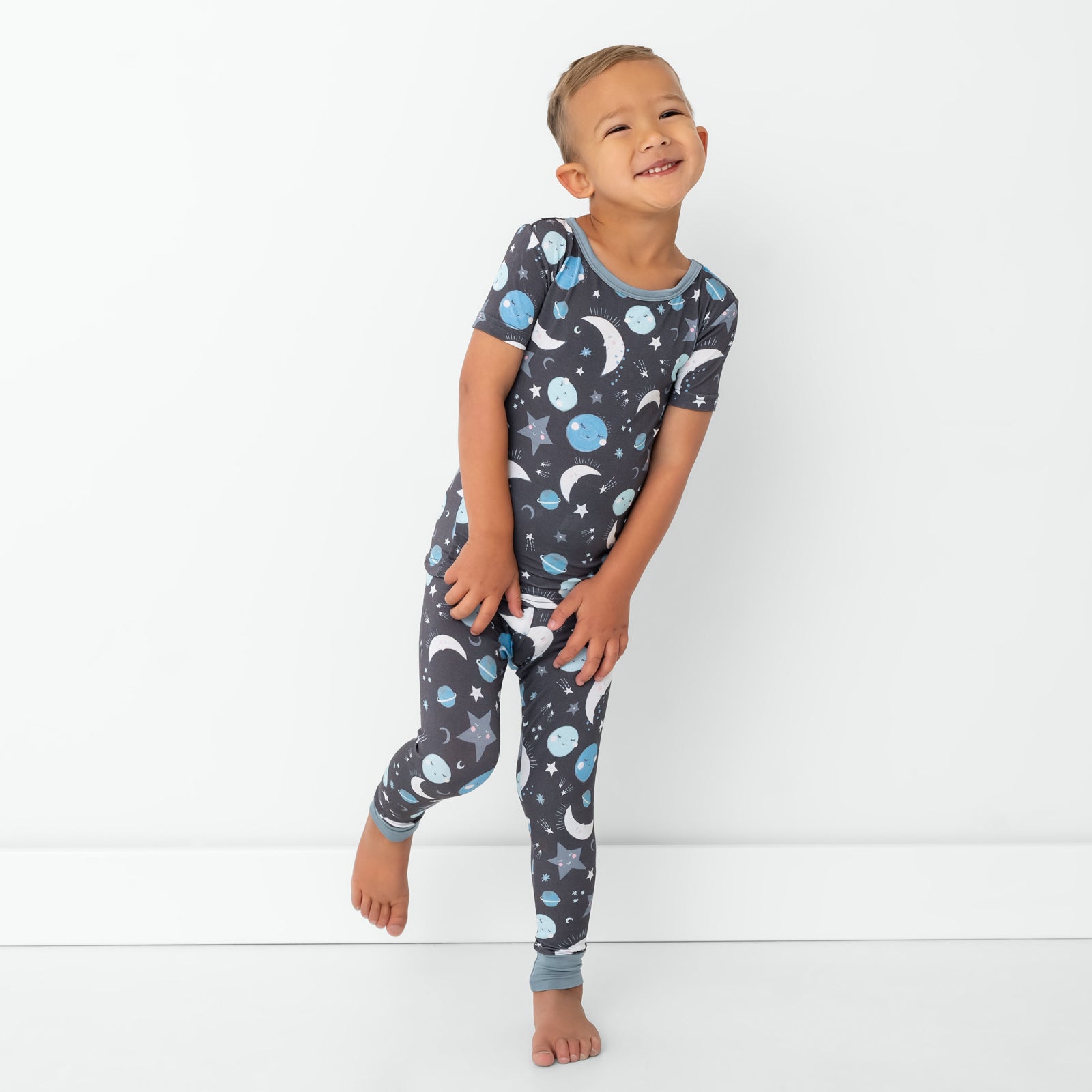Blue To the Moon & Back Two-Piece Short Sleeve Pajama Set、mySite、g9winljtr