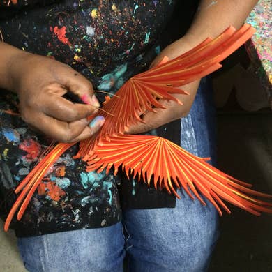 Flying Pig Mobile Hand Painted, Beautiful Conversation Piece or Child's Room Decoration、mySite、g9winljtr