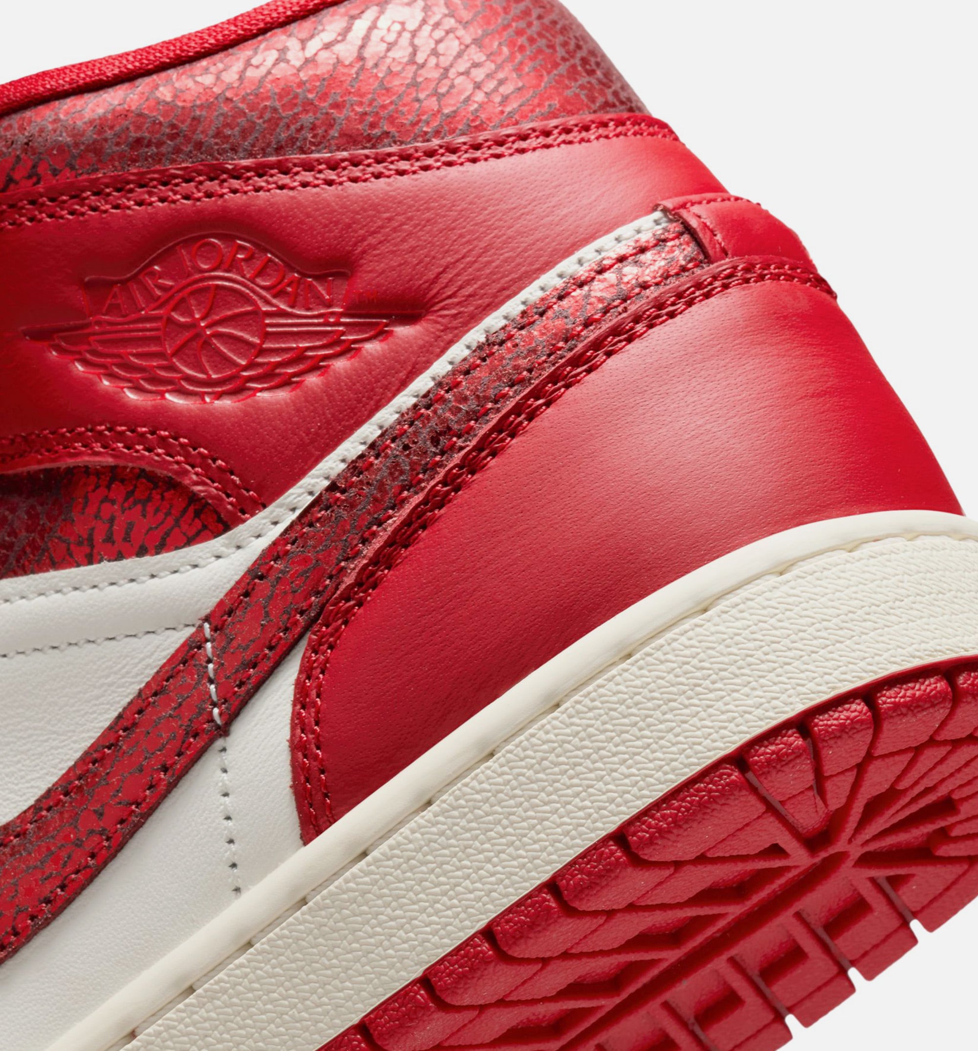 Air Jordan 1 Mid SE Womens Lifestyle Shoe - Sail/Team Red/Varsity Red、mySite、dreamappss