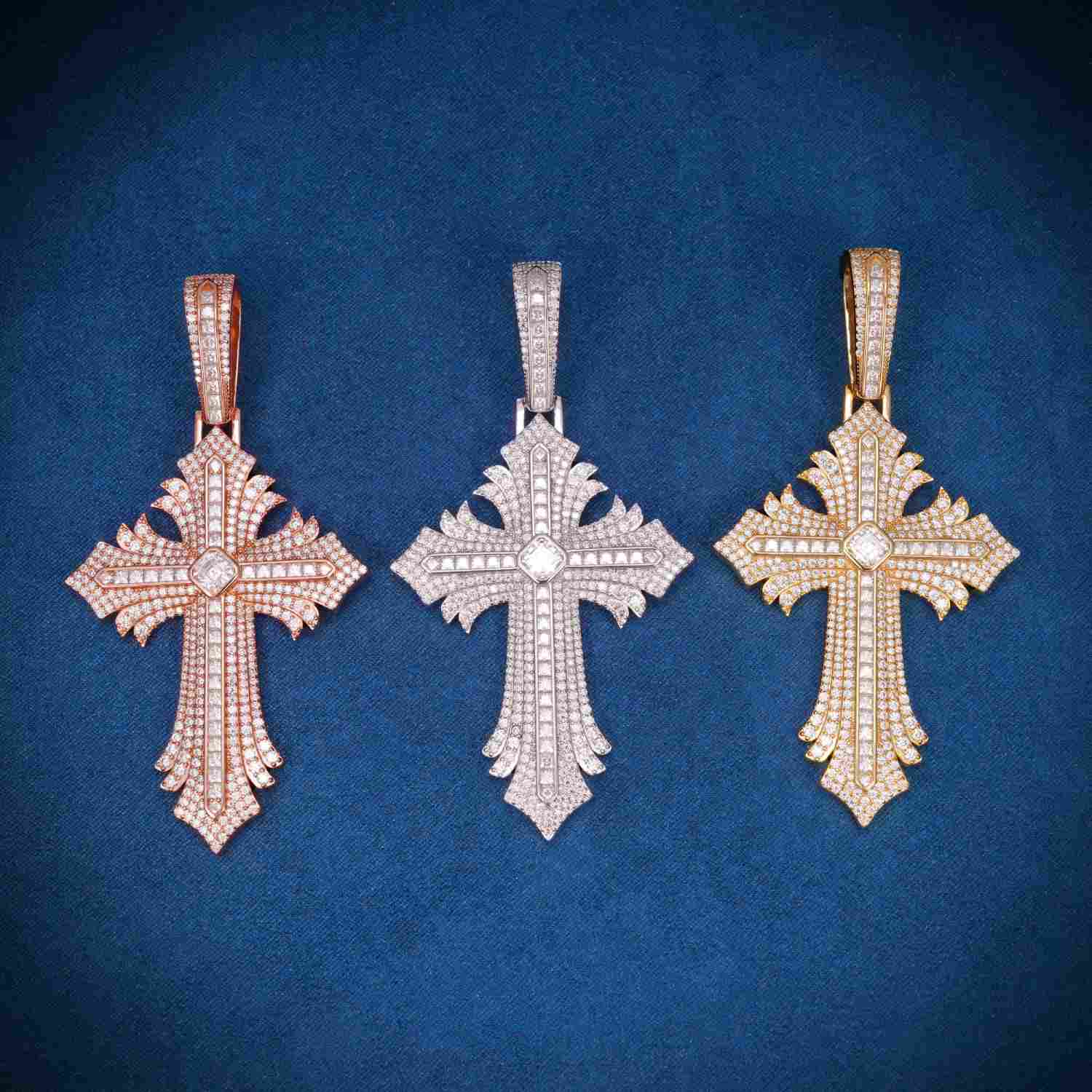 Moissanite Spiked Ornamental Cross Pendant 14K Gold、mySite、hinf8tx79