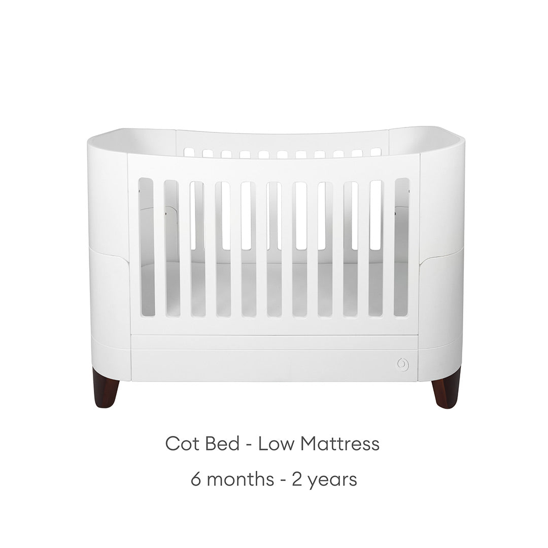  Gaia Baby Serena Cot Bed + Bedside Crib - Includes Bedside mattress - White / Walnut、mySite、merchandisen