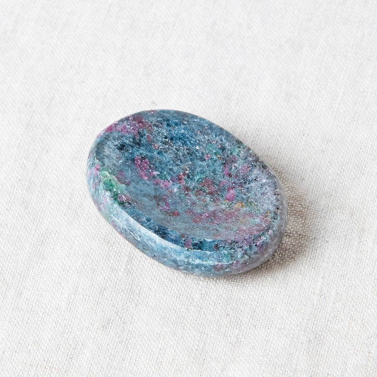 Ruby-Kyanite Worry Stone、mySite、hinf8tx79