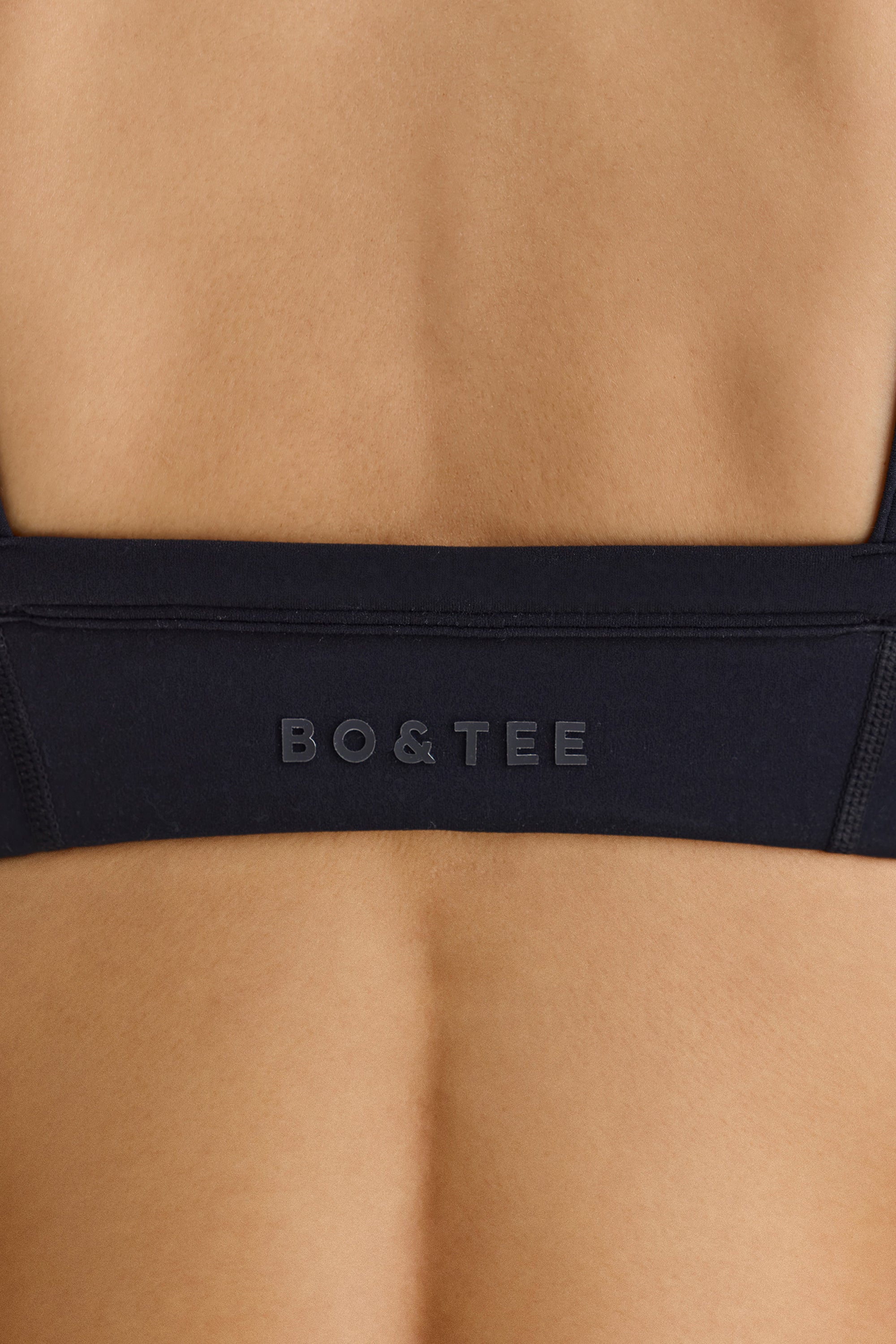 Soft Active Contrast-Trim Sports Bra in Black、mySite、solidvoid