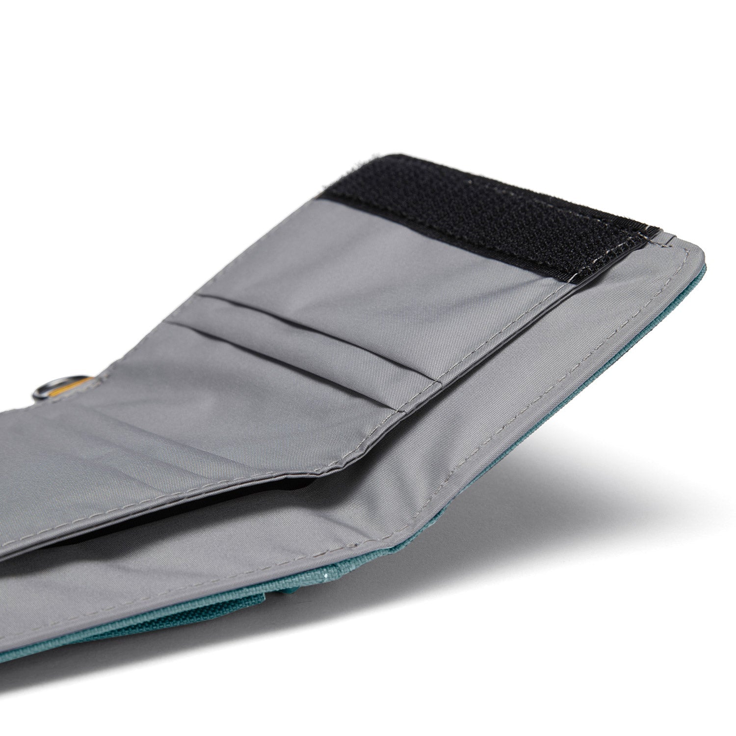 Pacsafe® RFIDsafe™ RFID blocking trifold wallet、mySite、garagedoors4me