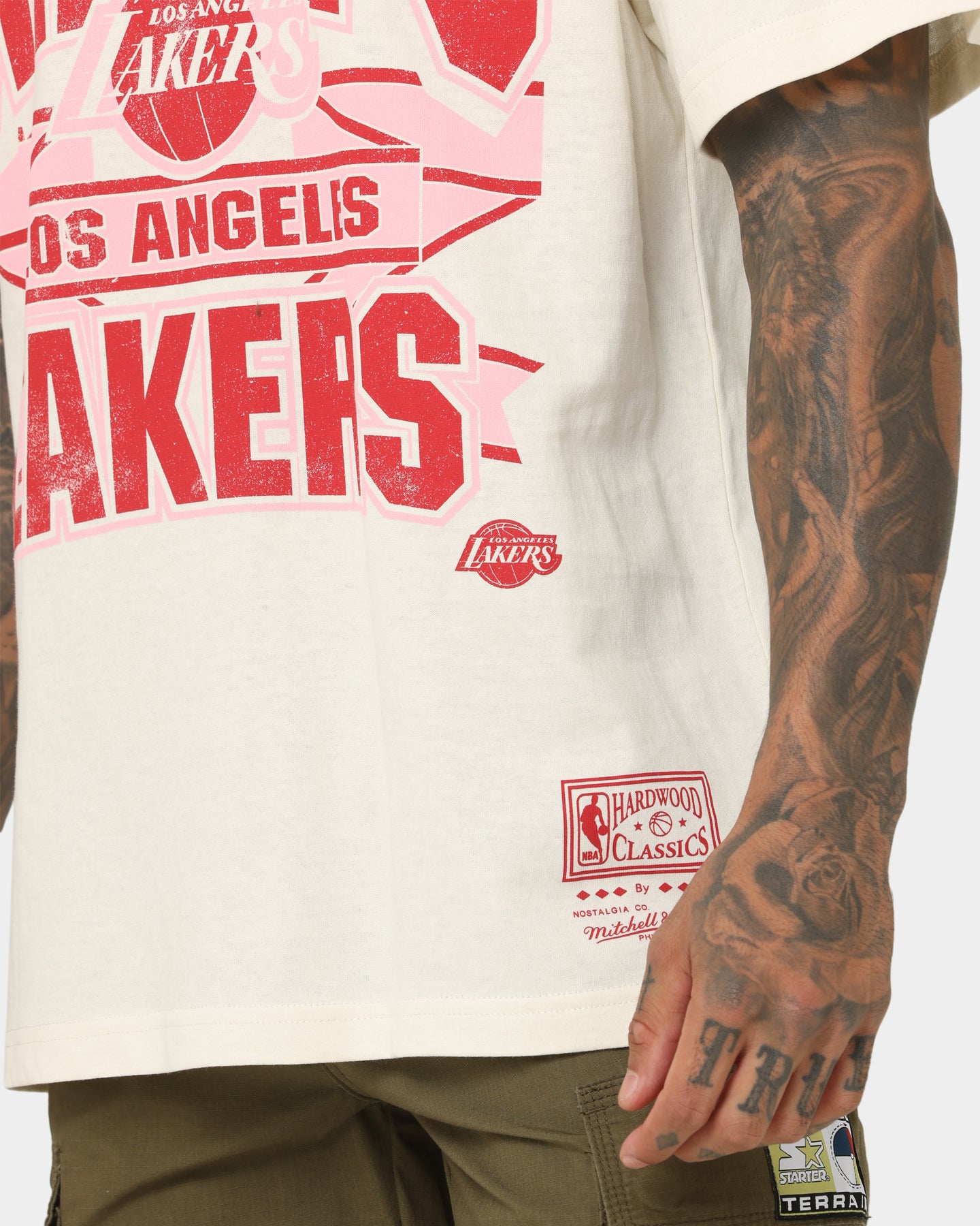 Mitchell & Ness Los Angeles Lakers St Valentine's Day T-Shirt Unbleached、mySite、zt4zffjzw
