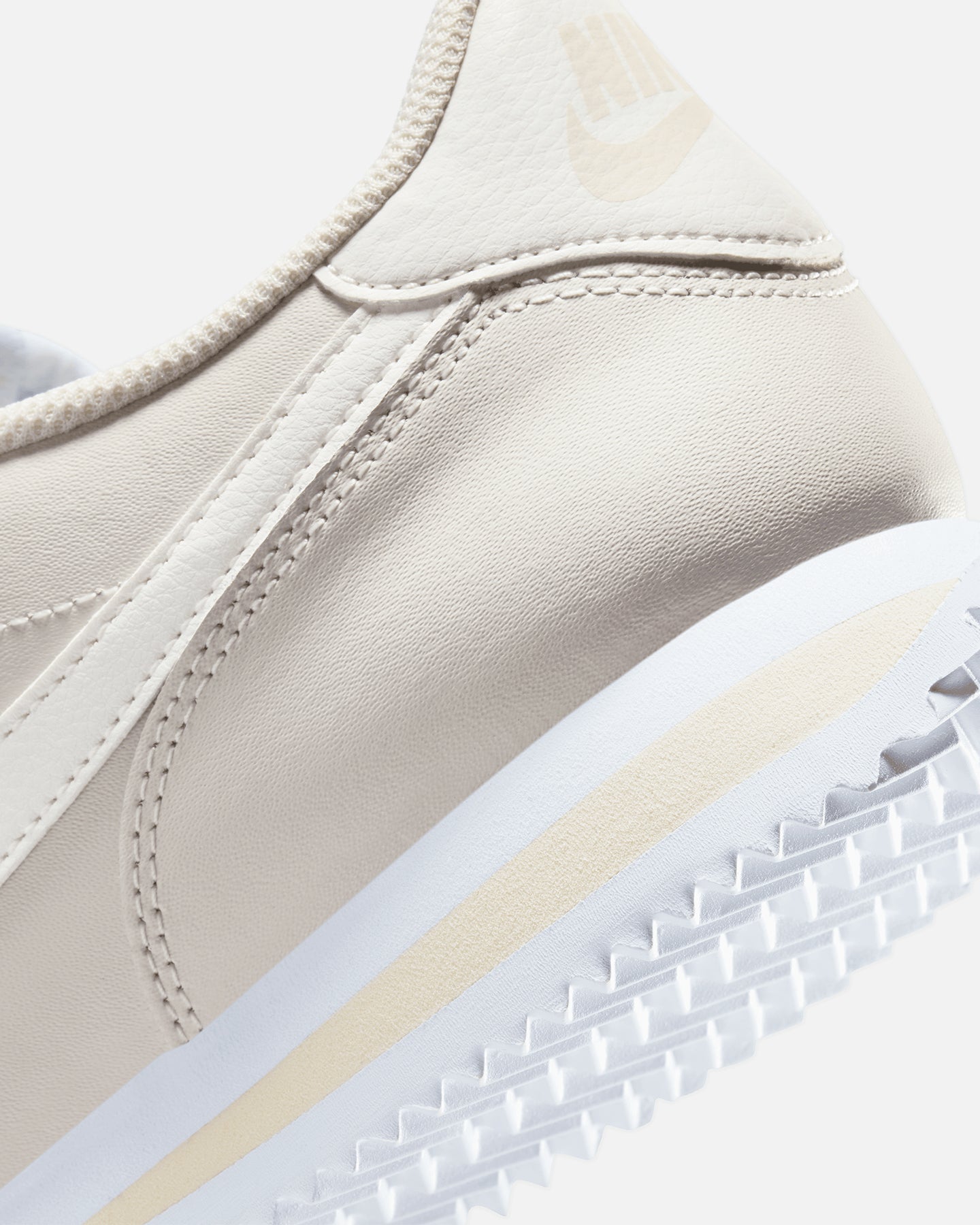 Nike Women's Cortez Phantom/Sail-Coconut Milk、mySite、zt4zffjzw