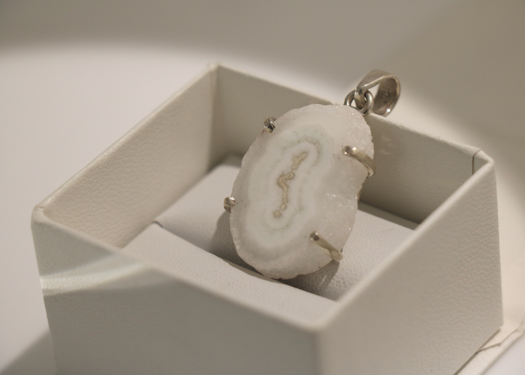 Solar Quartz Pendant (Sterling Silver)、mySite、topwebapps