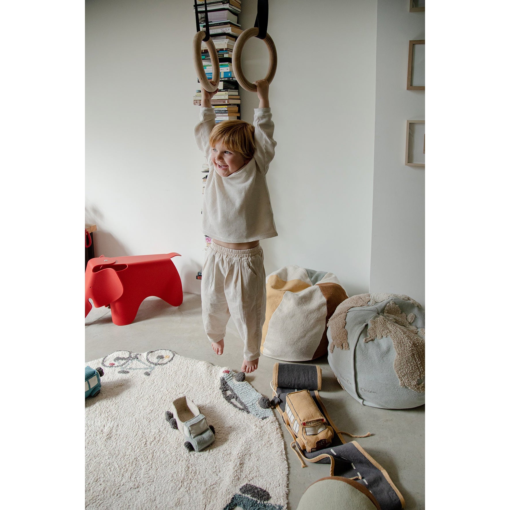 Eco-City Wheels Washable Round Area Rug、mySite、gigharbornorthrealestate