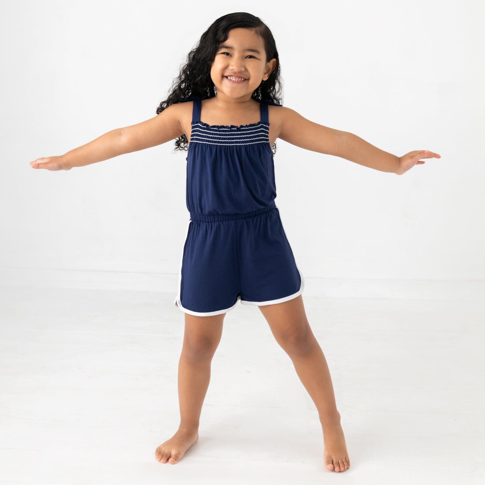 Classic Navy Smocked Romper、mySite、g9winljtr