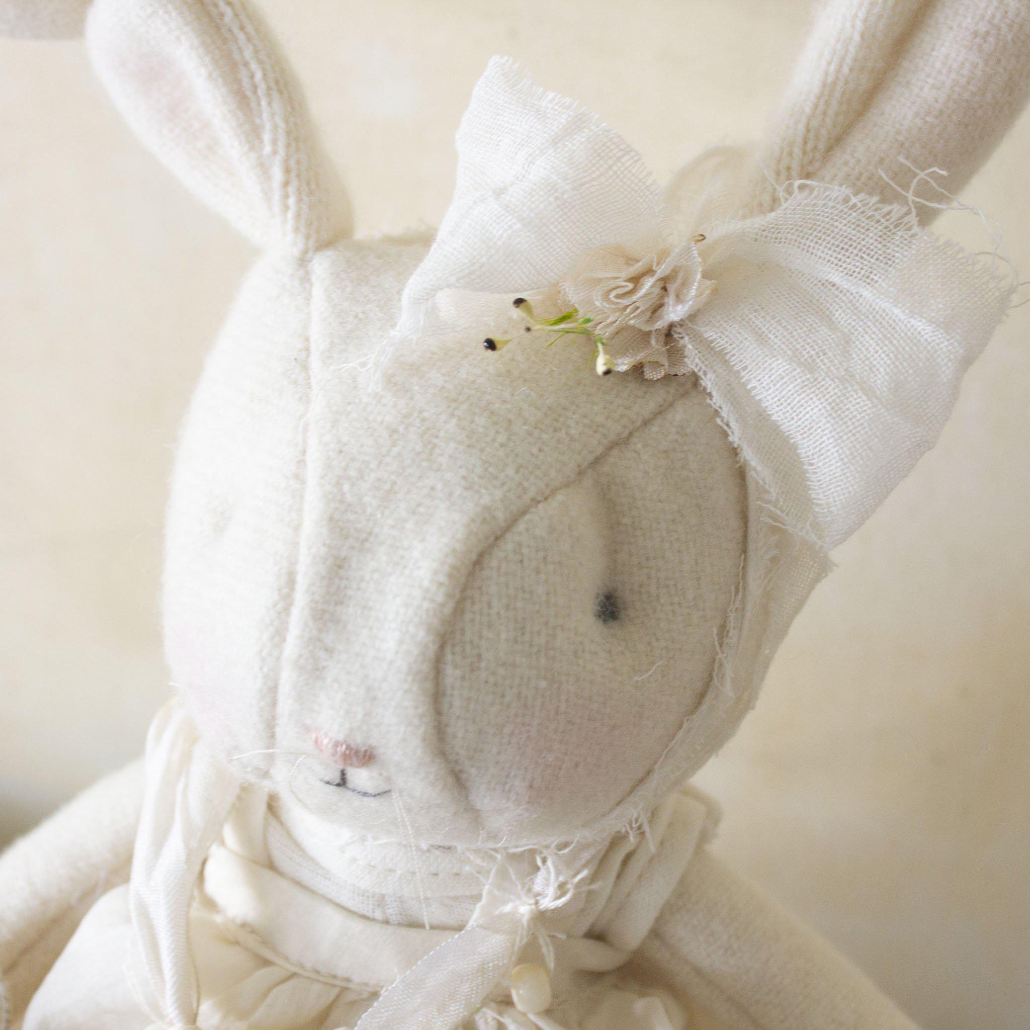 RETIRED - Hutch Studio - Lil Pom Pom - One Of A Kind Bunny、mySite、g9winljtr