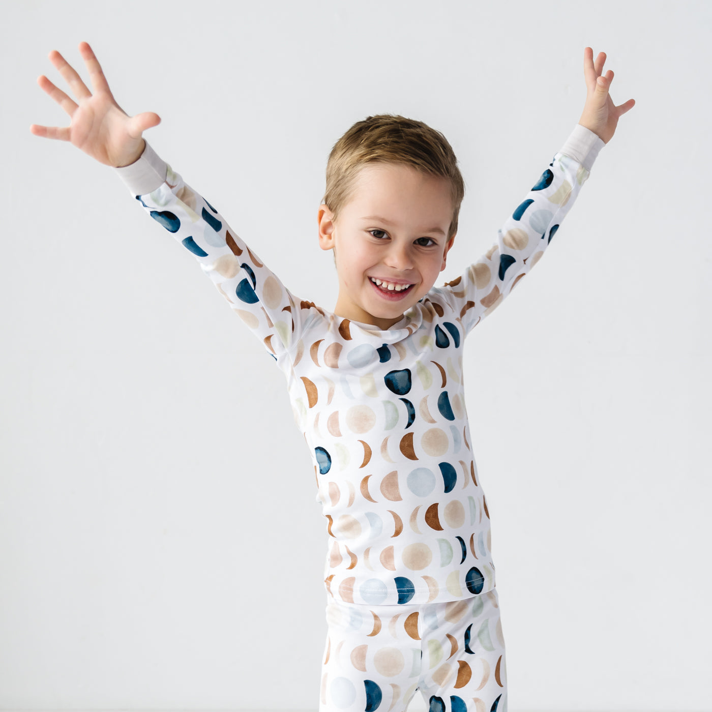 Luna Neutral Two-Piece Pajama Set、mySite、g9winljtr