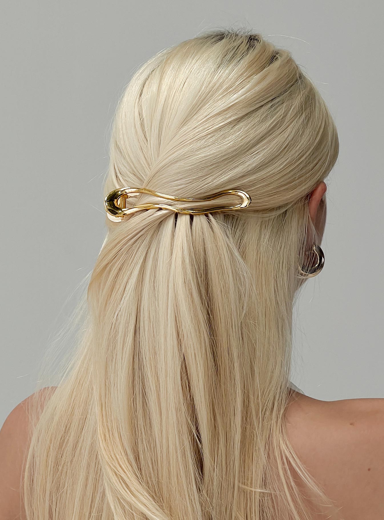 In The World Hair Clip Gold、mySite、solidvoid