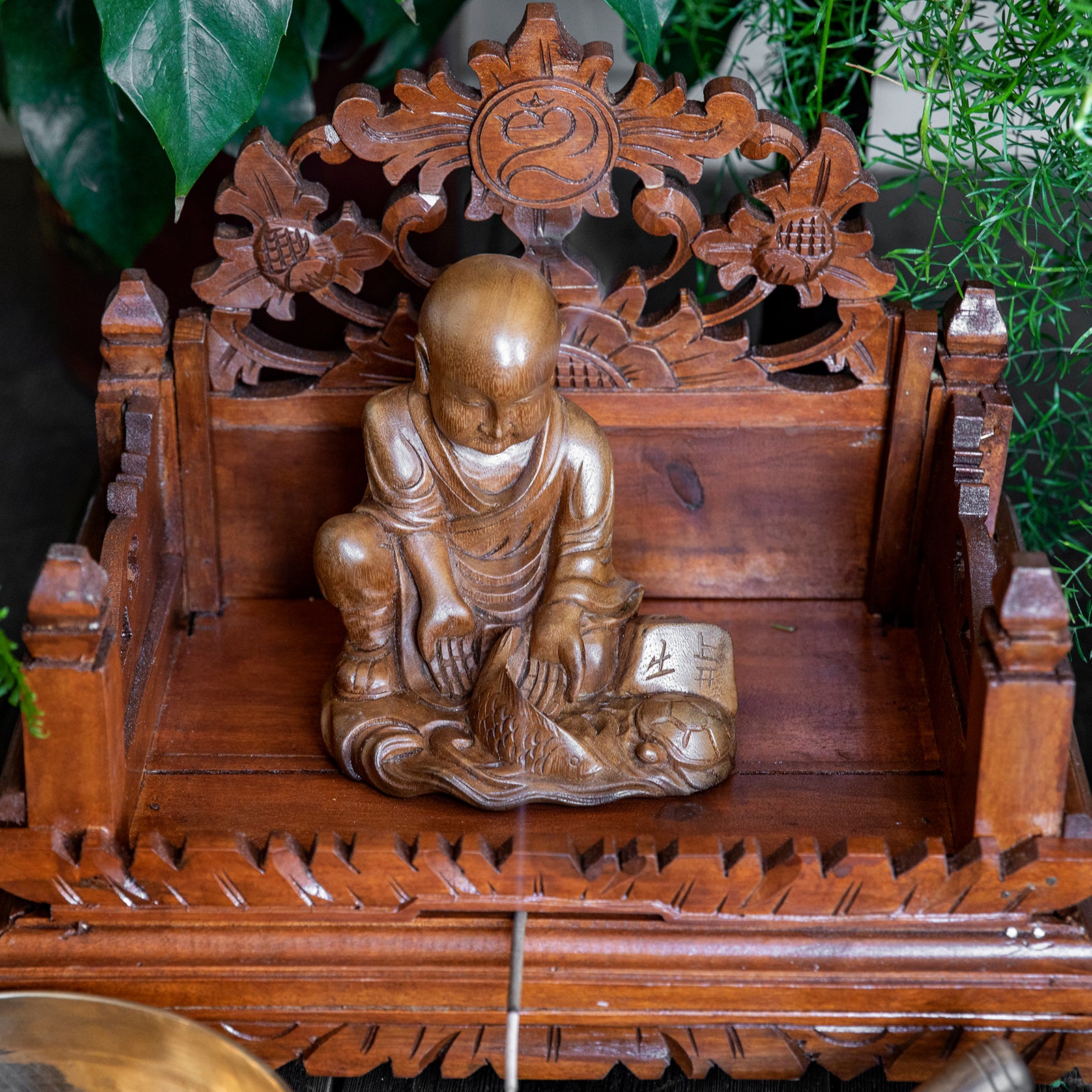 Wooden 'May All Beings Be Free' Statue、mySite、topwebapps