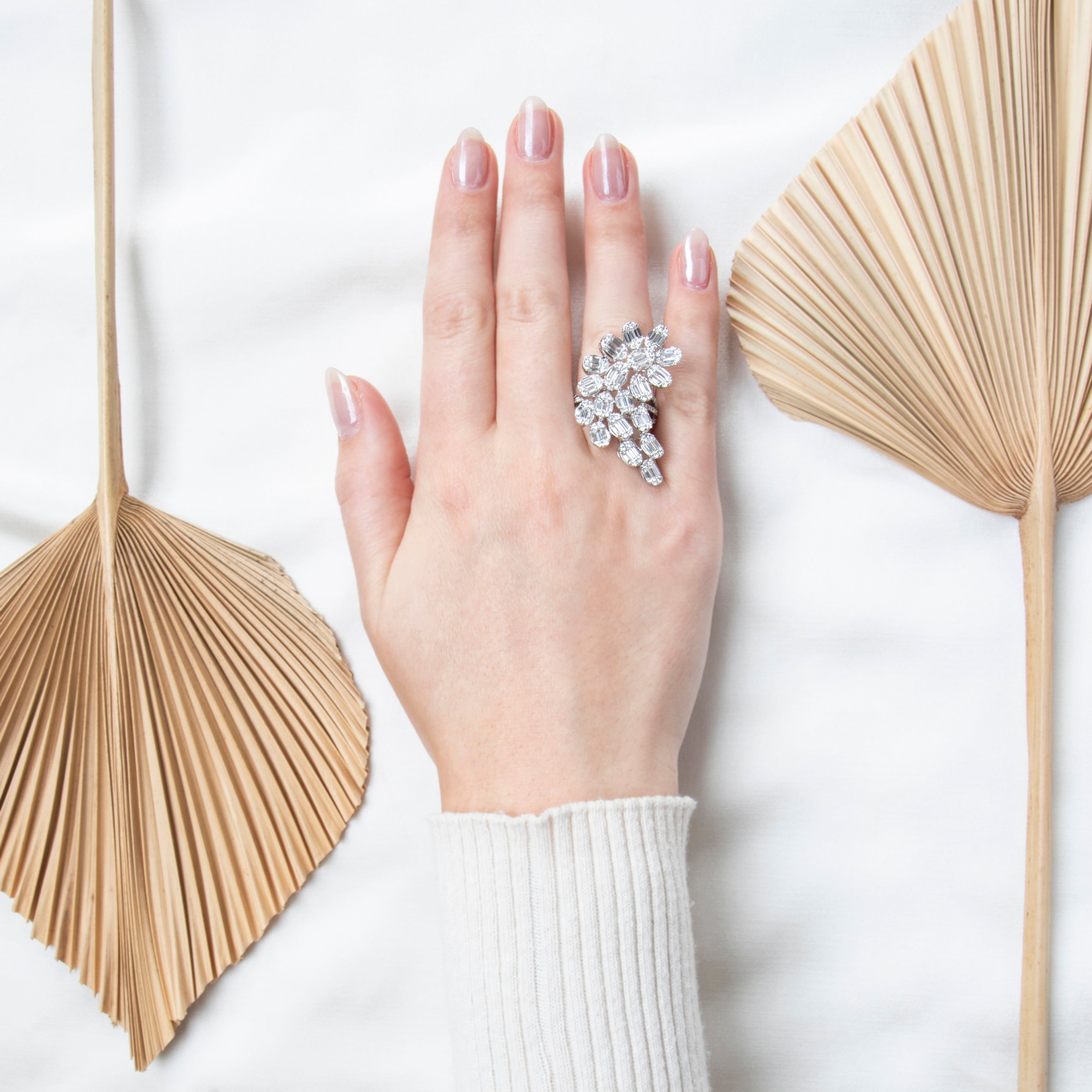 Large Avant Garde 18k White Gold 3.27cttw Diamond Abstract Floral Sprays Ring 7、mySite、hinf8tx79