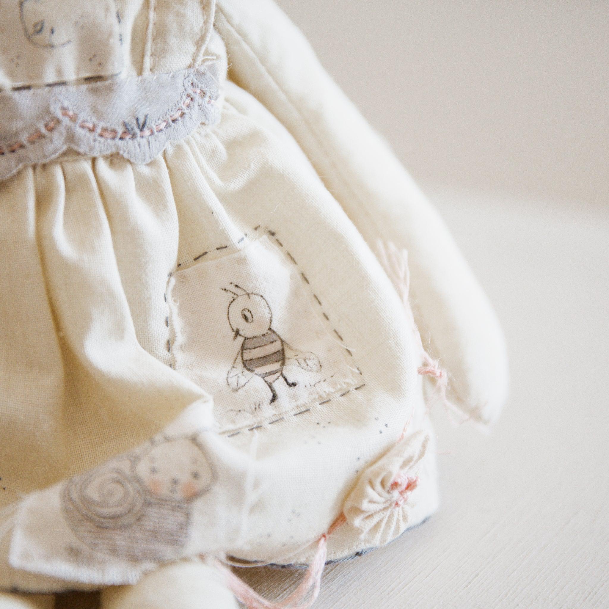 RETIRED - Hutch Studio Original - Lady Bumble Bug - Hand-Crafted Cotton Bunny、mySite、g9winljtr