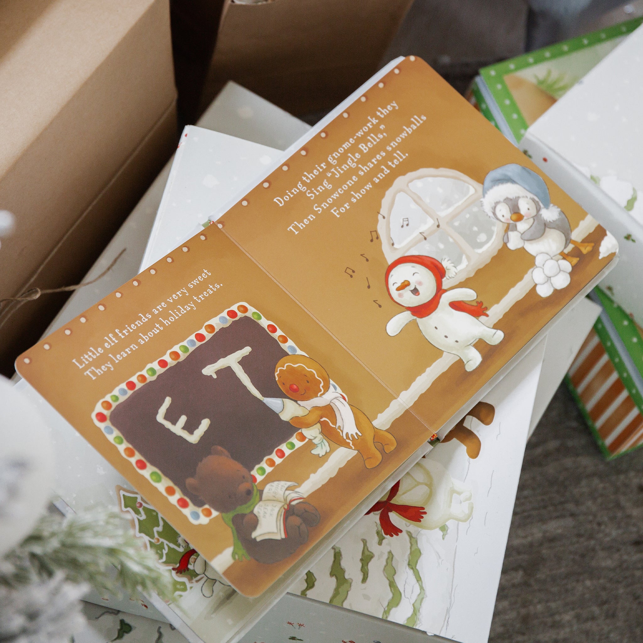 Elf-A-Mentary School- Where Little Ones Learn to be Sweet Board Book、mySite、g9winljtr