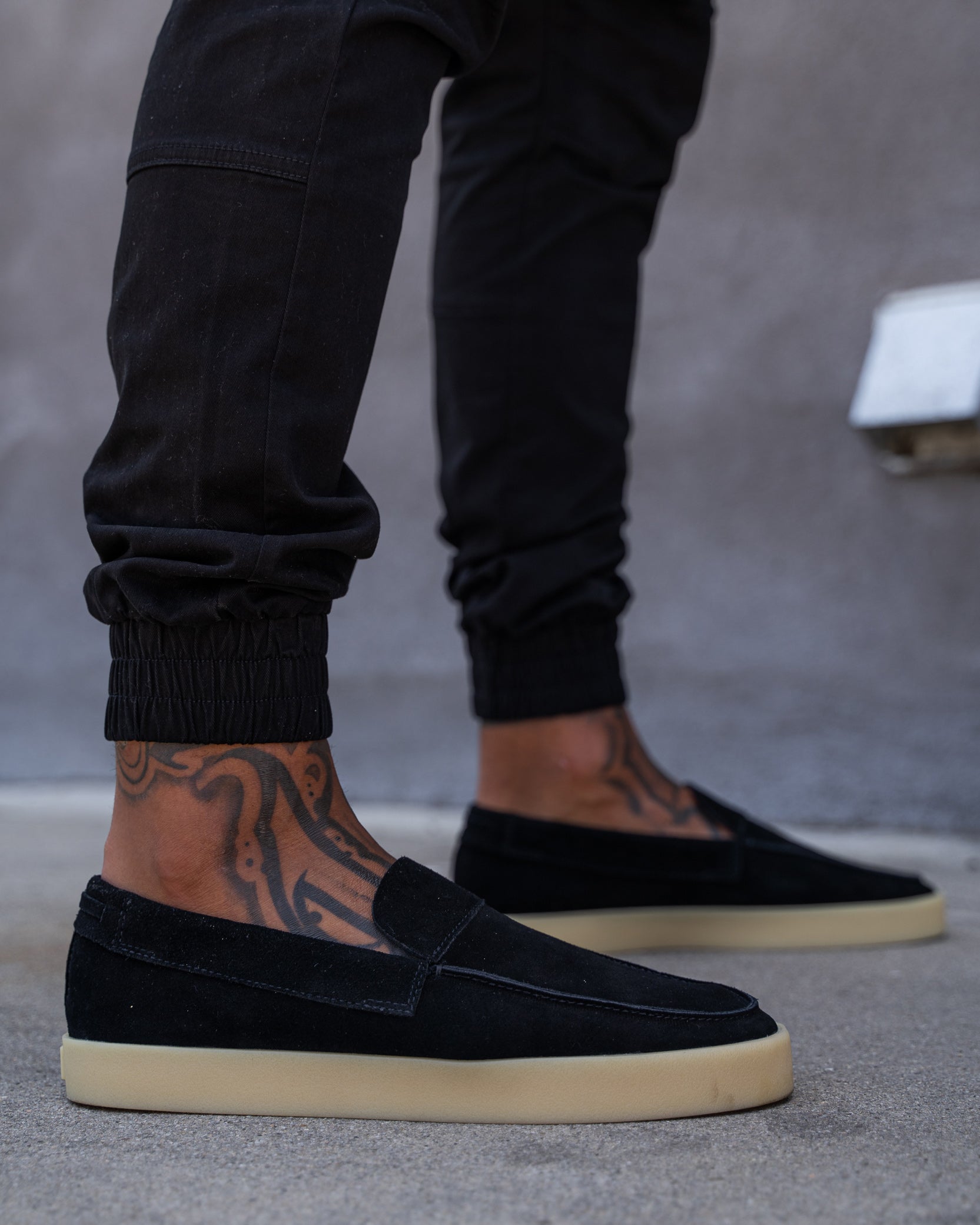 Saint Morta Hemisphere Suede Slip On Loafer Black/Gum、mySite、zt4zffjzw