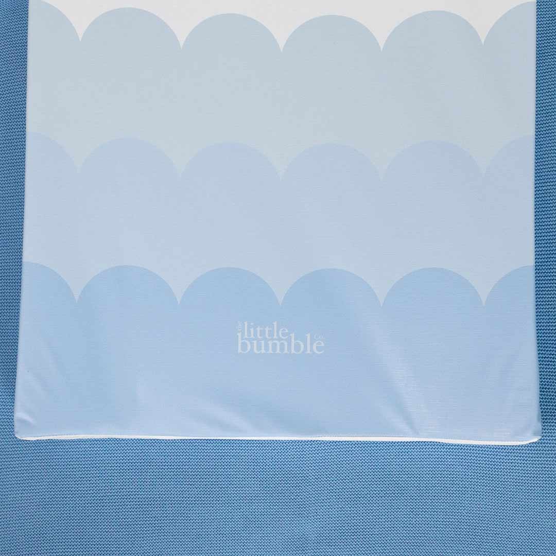  The Little Bumble Co. Anti Roll Changing Mat - Scallops - Blue、mySite、merchandisen