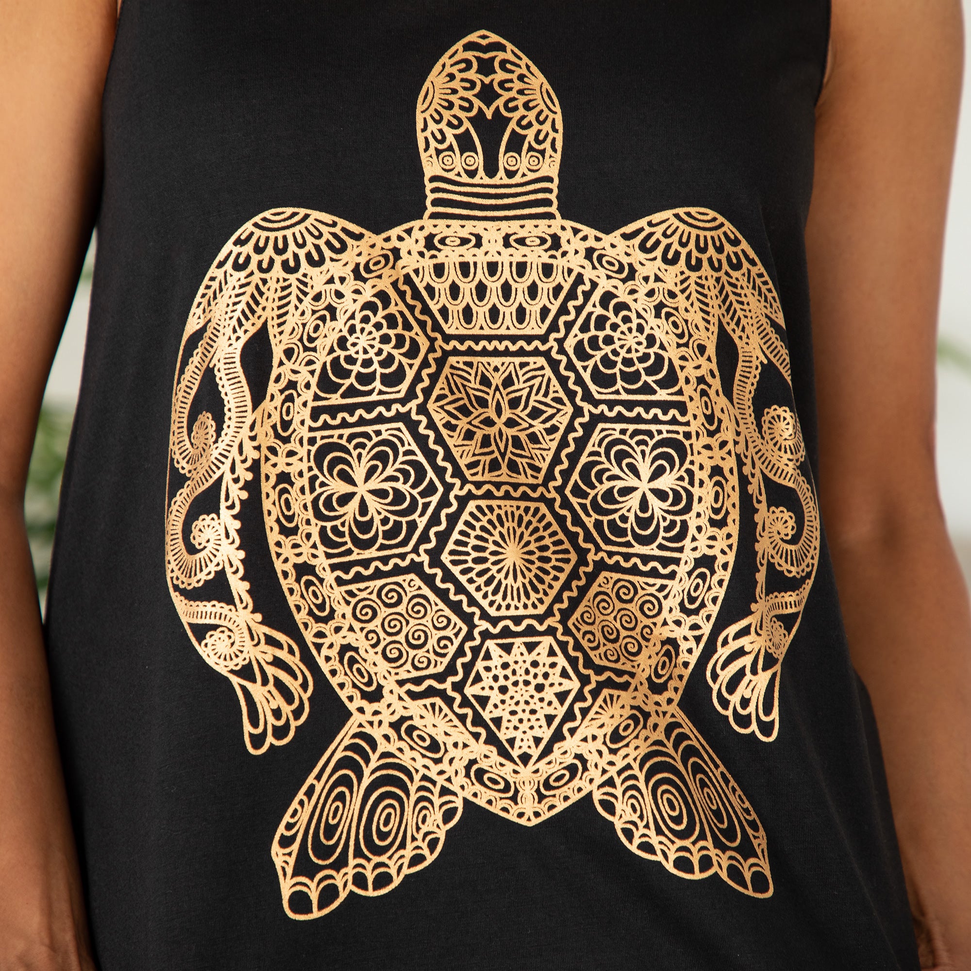 Intricate Turtle Tank Top、mySite、camillekostekn