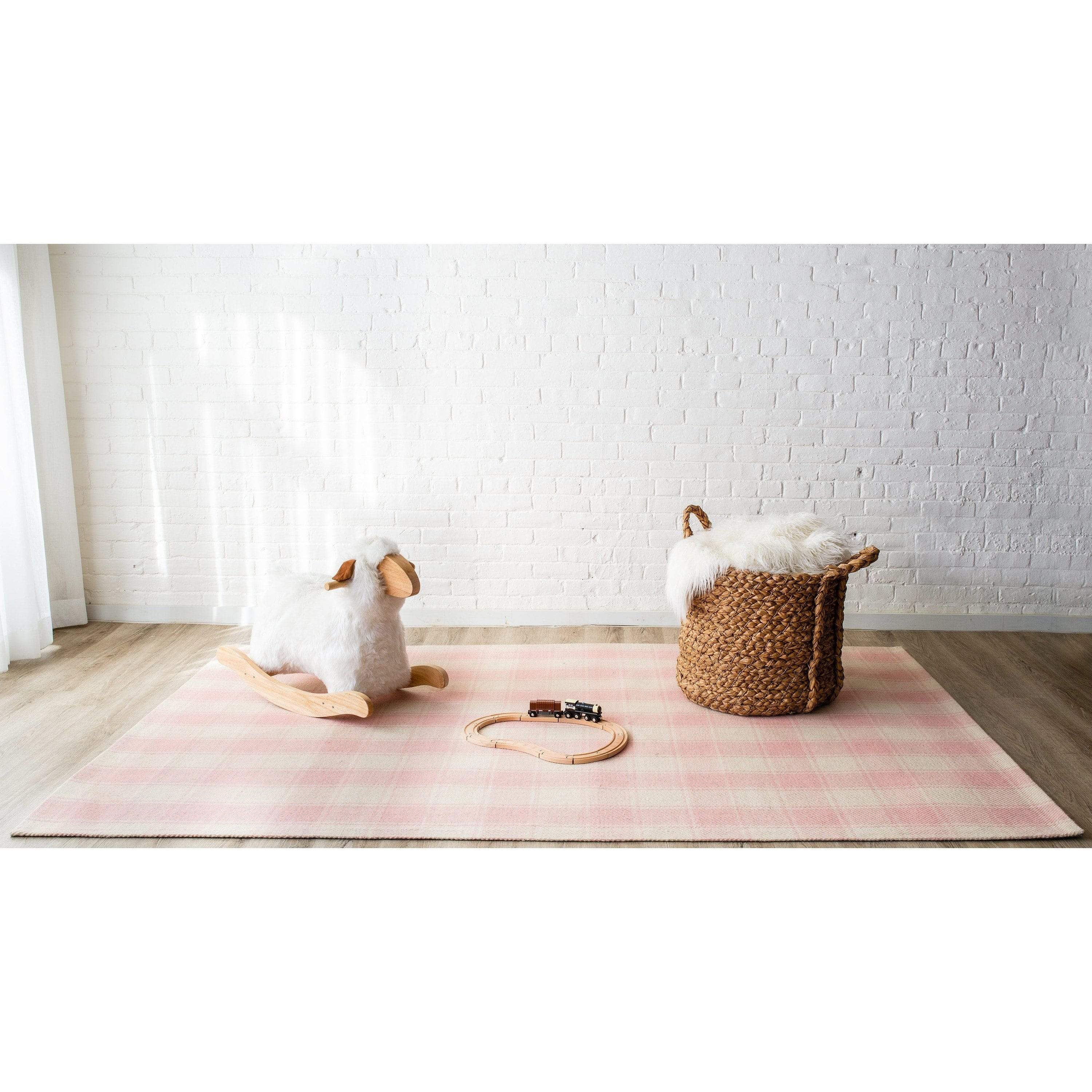 Marlborough Charles Pink Area Rug、mySite、gigharbornorthrealestate