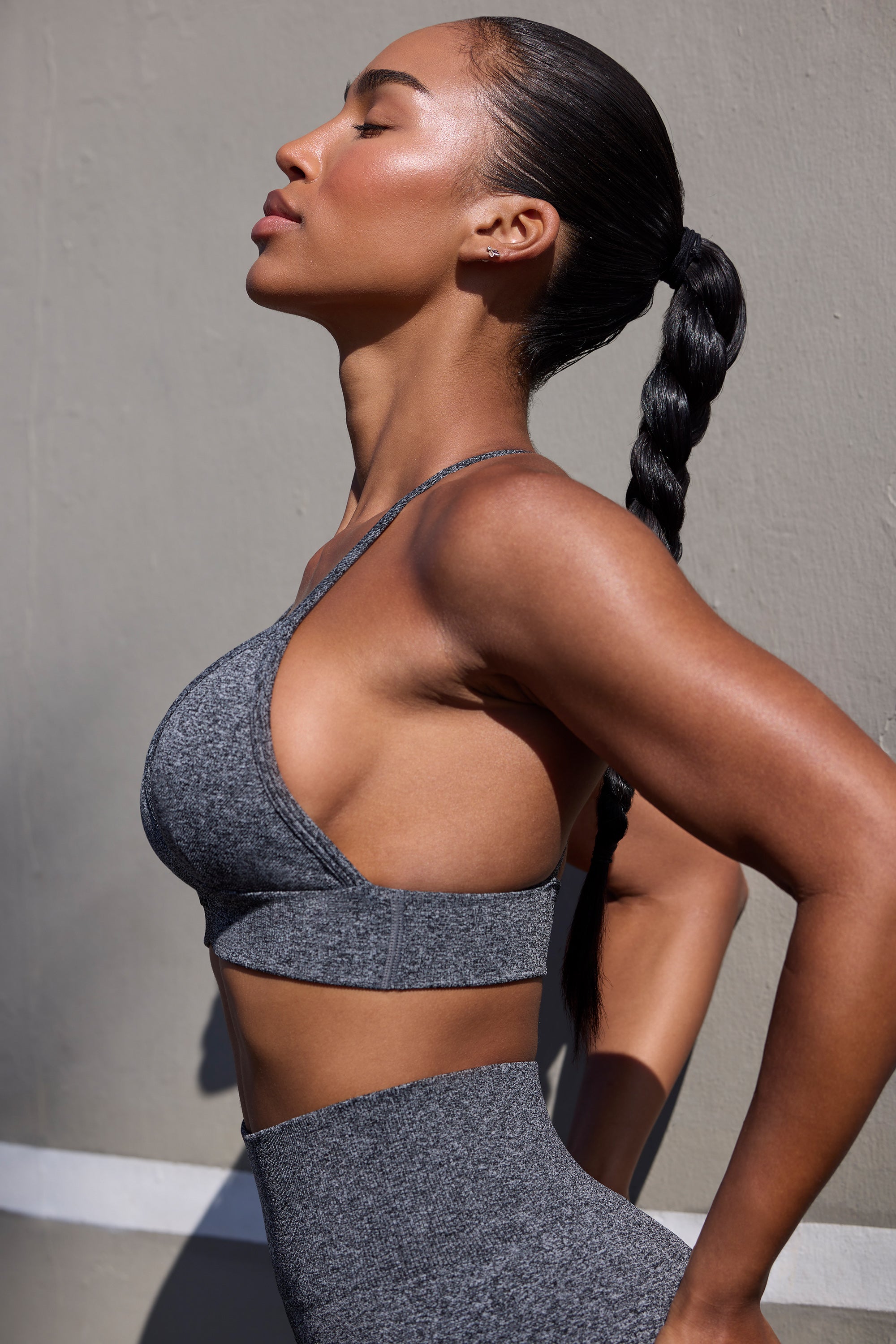 Super Sculpt Seamless Triangle Sports Bra in Marl Black、mySite、solidvoid