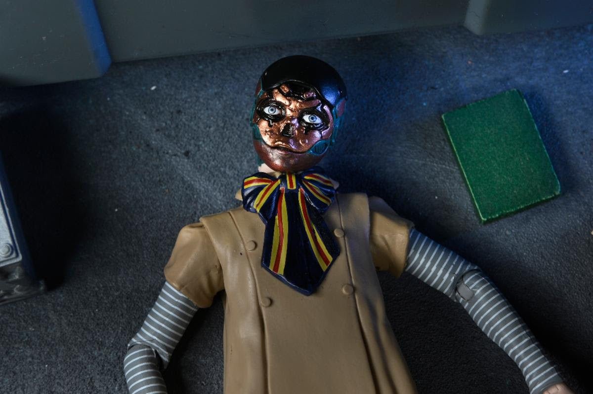 NECA Ultimate M3GAN、mySite、hgirdovlk