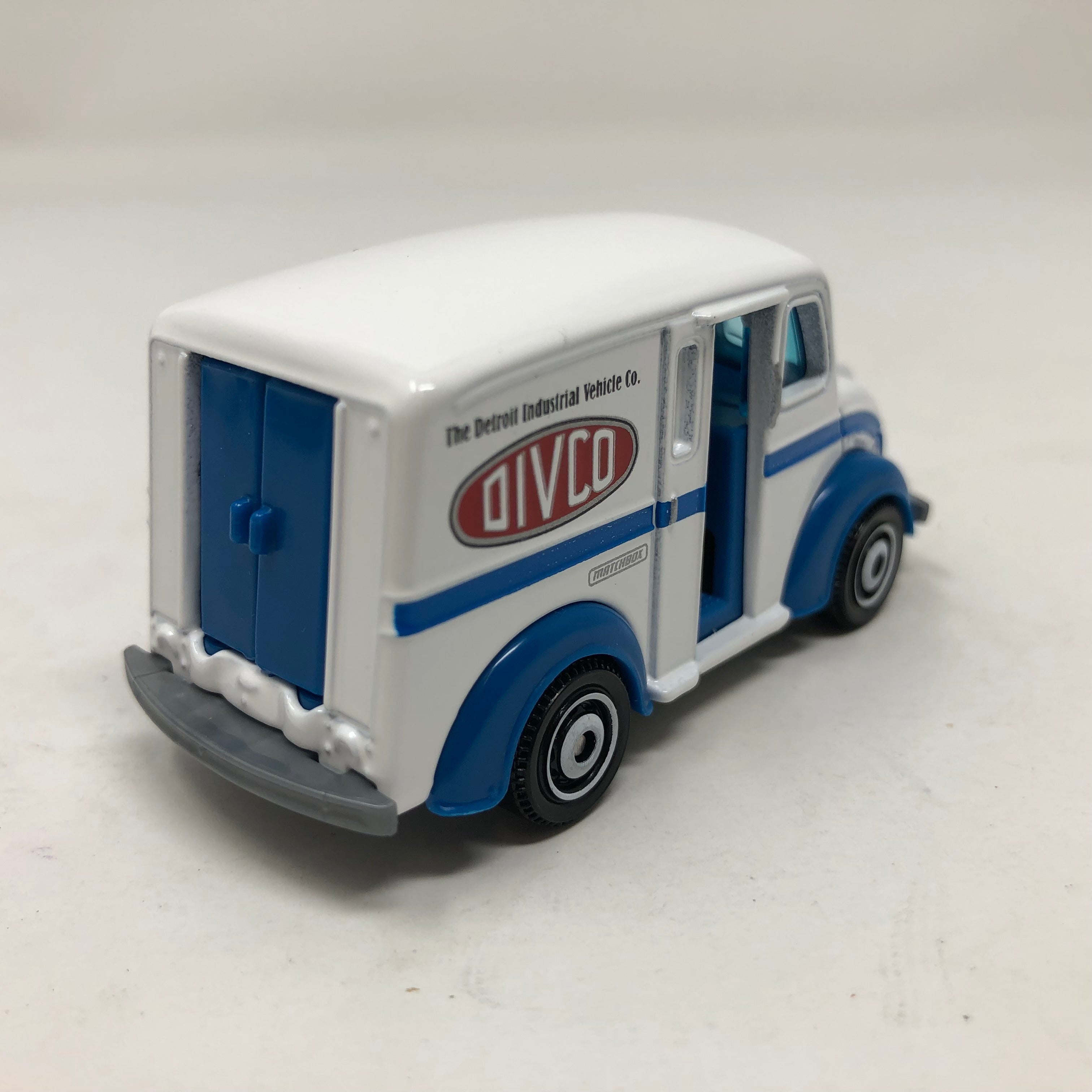 DIVCO Milk Truck w/ Opening Door * Matchbox 1:64 scale Loose Diecast、mySite、hgirdovlk