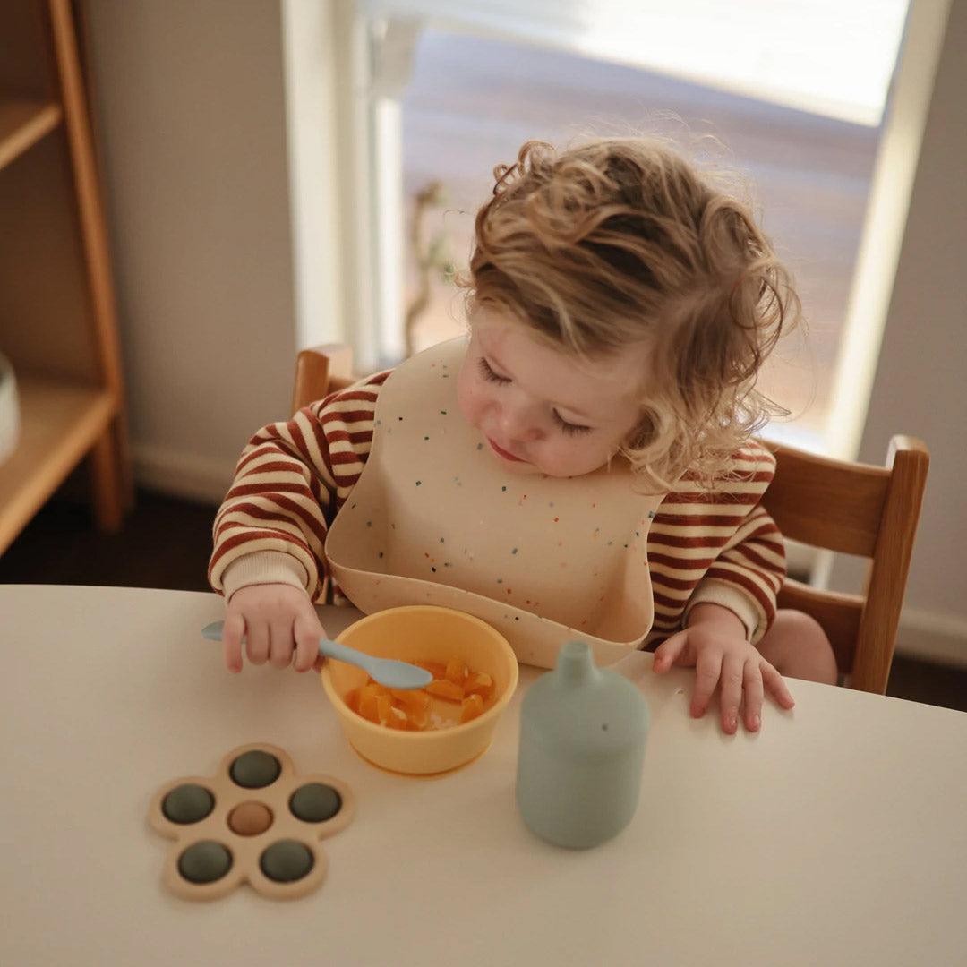  Mushie Flower Press Toy - Dried Thyme/Natural/Shifting Sand、mySite、merchandisen