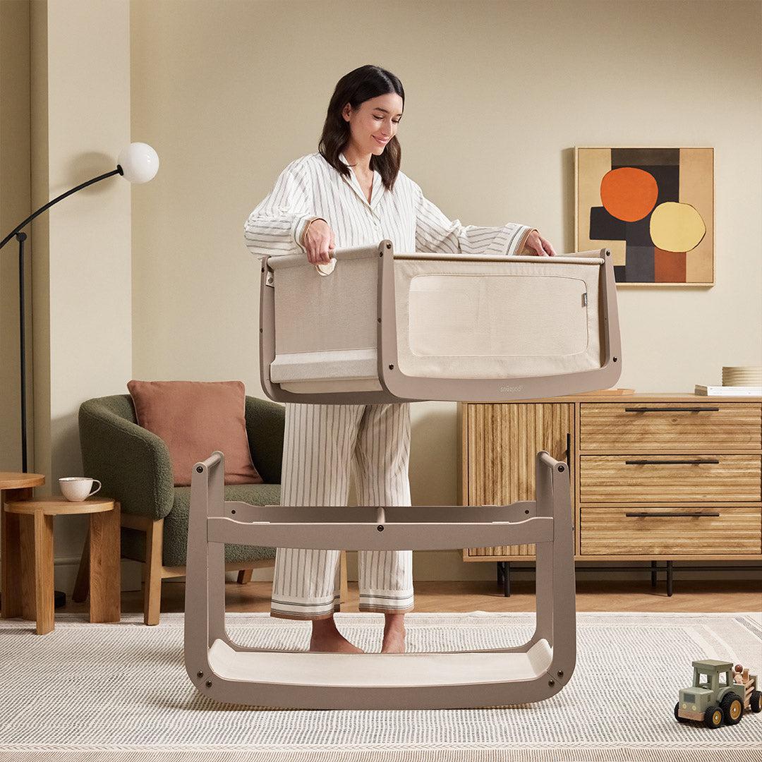  SnuzPod 5 Bedside Crib - Mocha、mySite、merchandisen