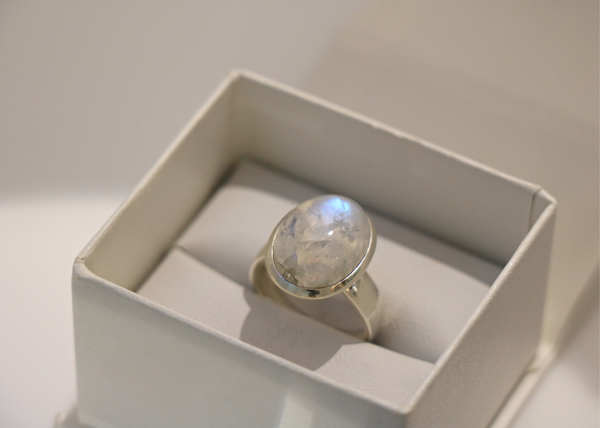 Rainbow Moonstone Ring (Sterling Silver)、mySite、topwebapps