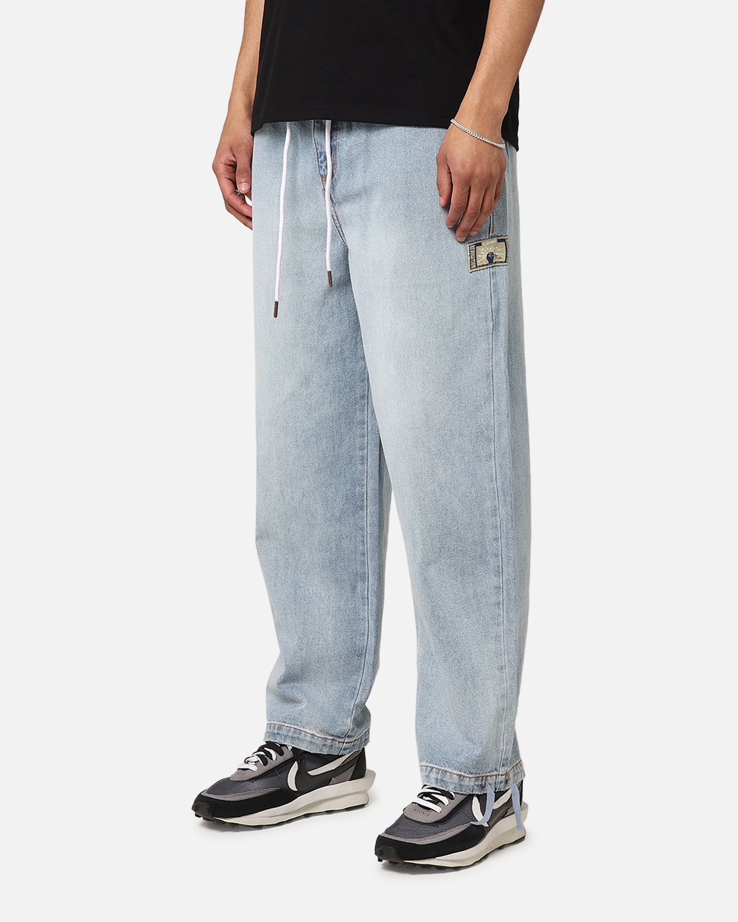 {product_title} - {shop_name}