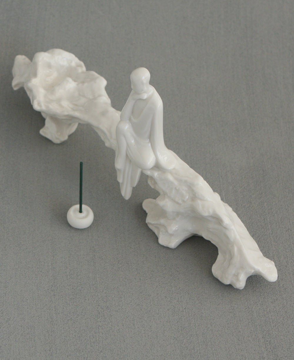 Contemplative Zen Monk Incense Stand and Statue、mySite、topwebapps