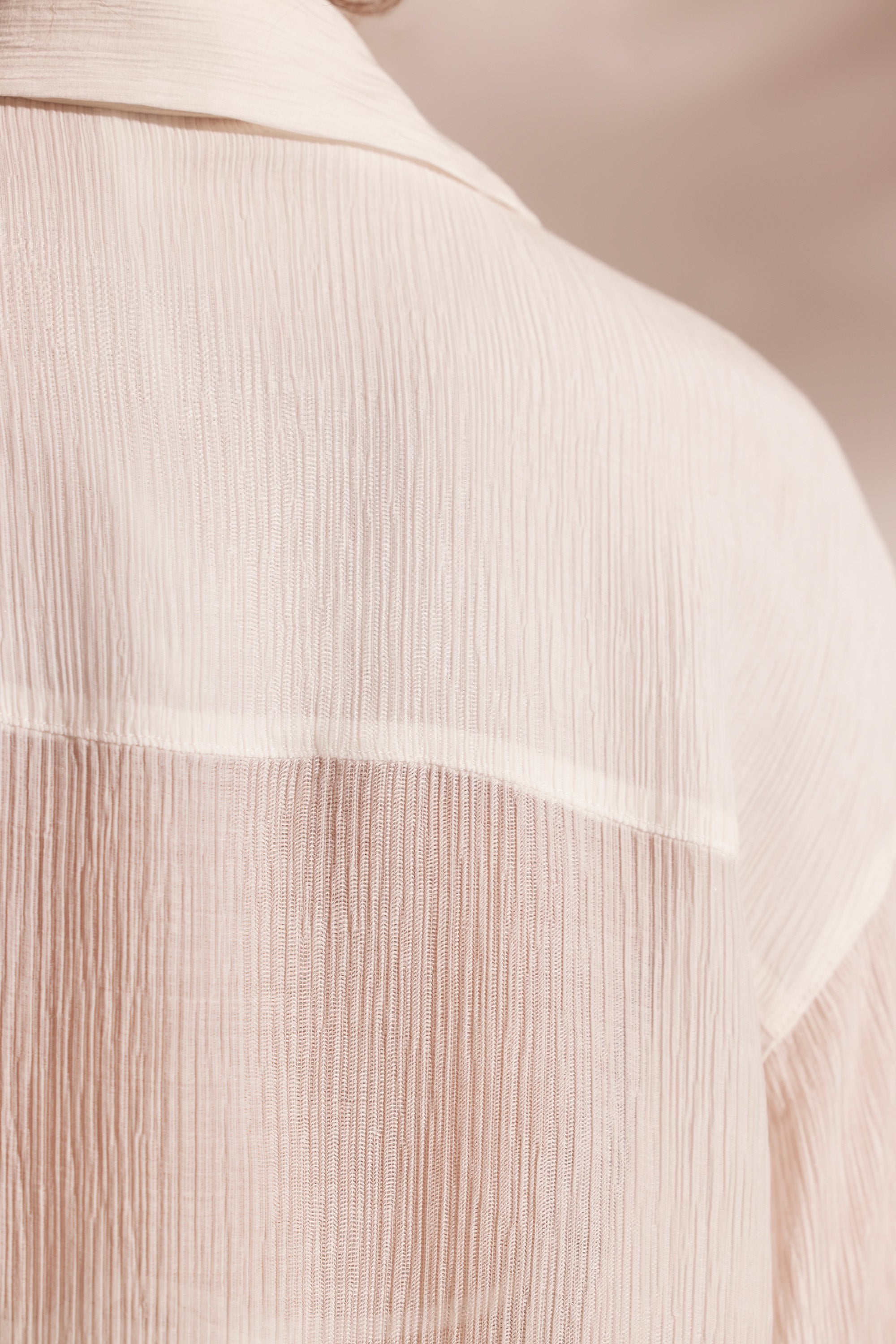 Crinkle Textured Oversized Beach Shirt in White、mySite、solidvoid