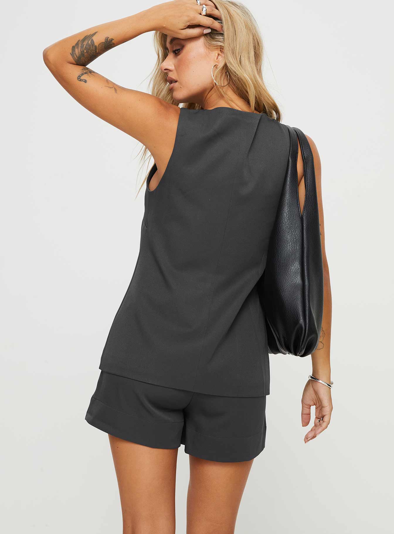 Lesky Set Grey Petite、mySite、solidvoid