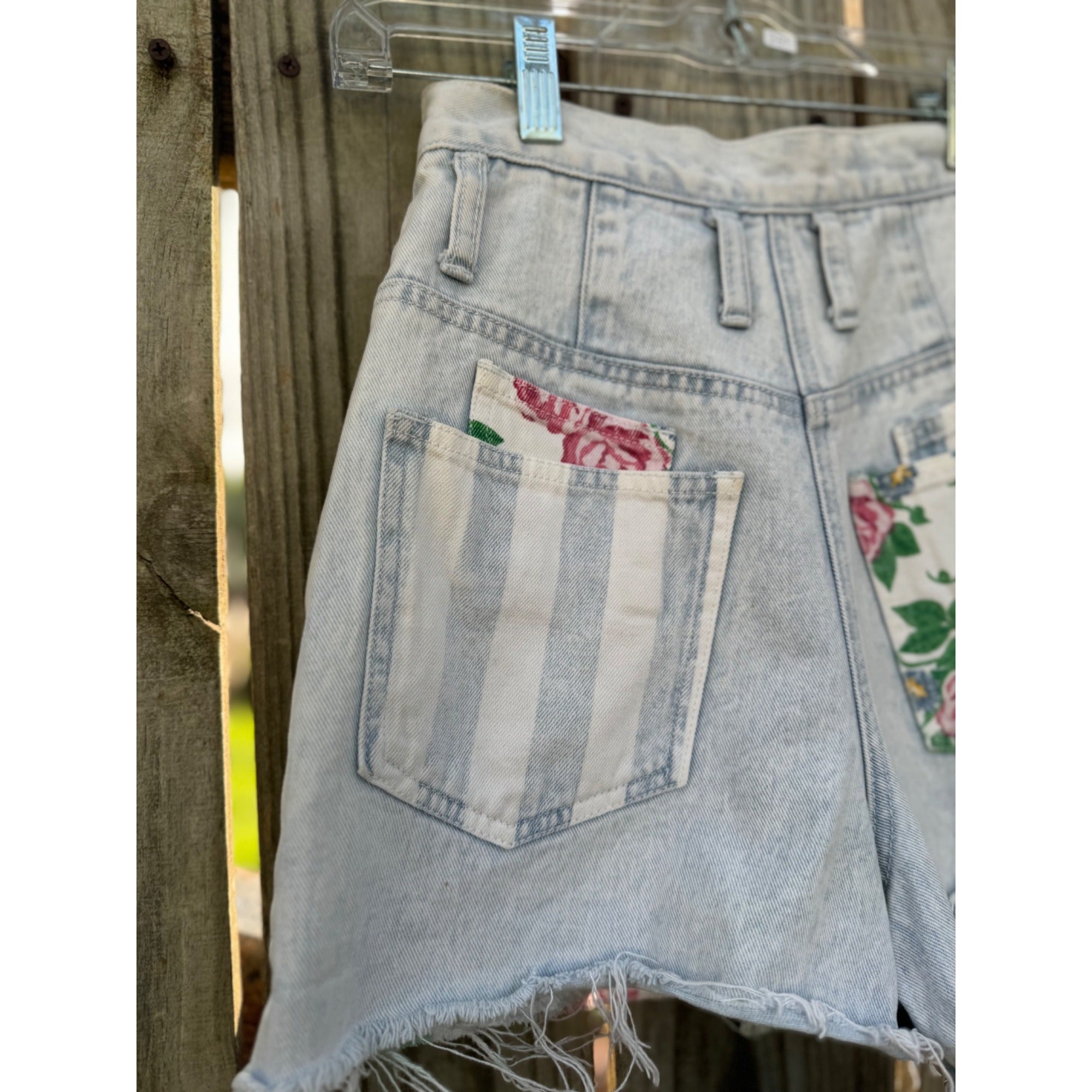90's Nuovo Floral Striped High Rise Cut Off Raw Hem Denim Jean Shorts 3、mySite、garagedoors4me