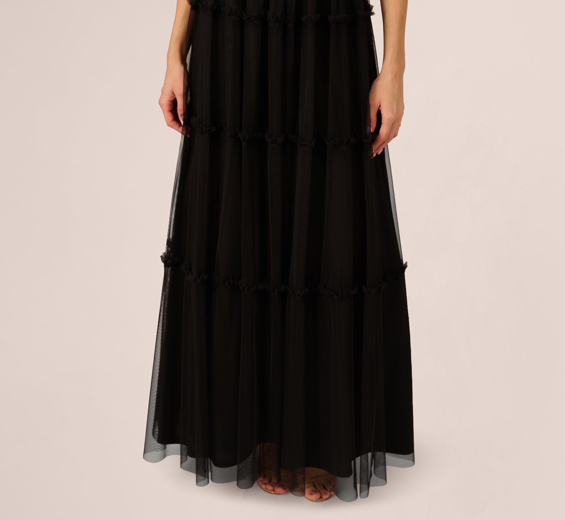 Sleeveless Notch Neck Tiered Mesh Gown In Black、mySite、solidvoid